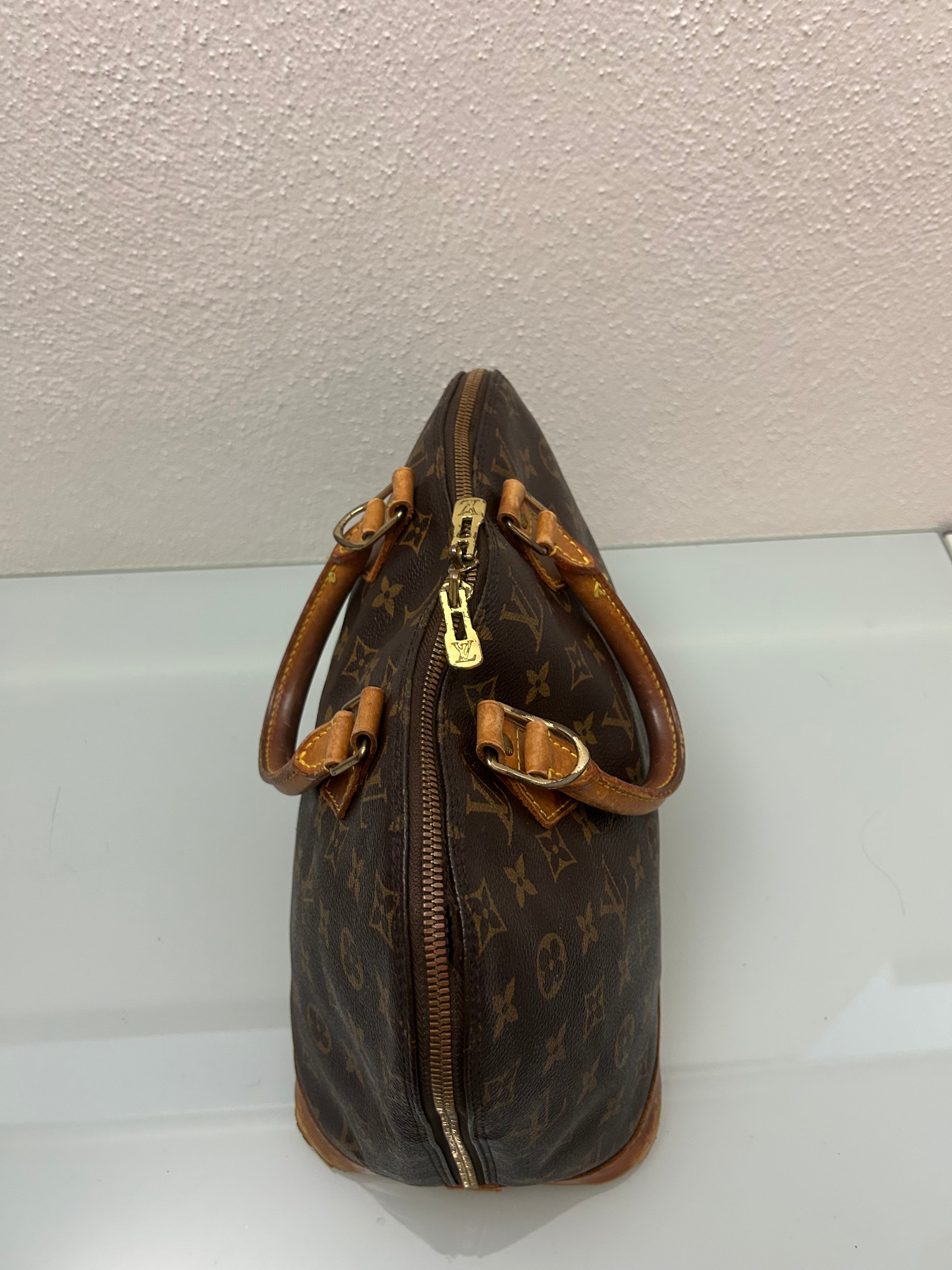 Louis Vuitton Alma