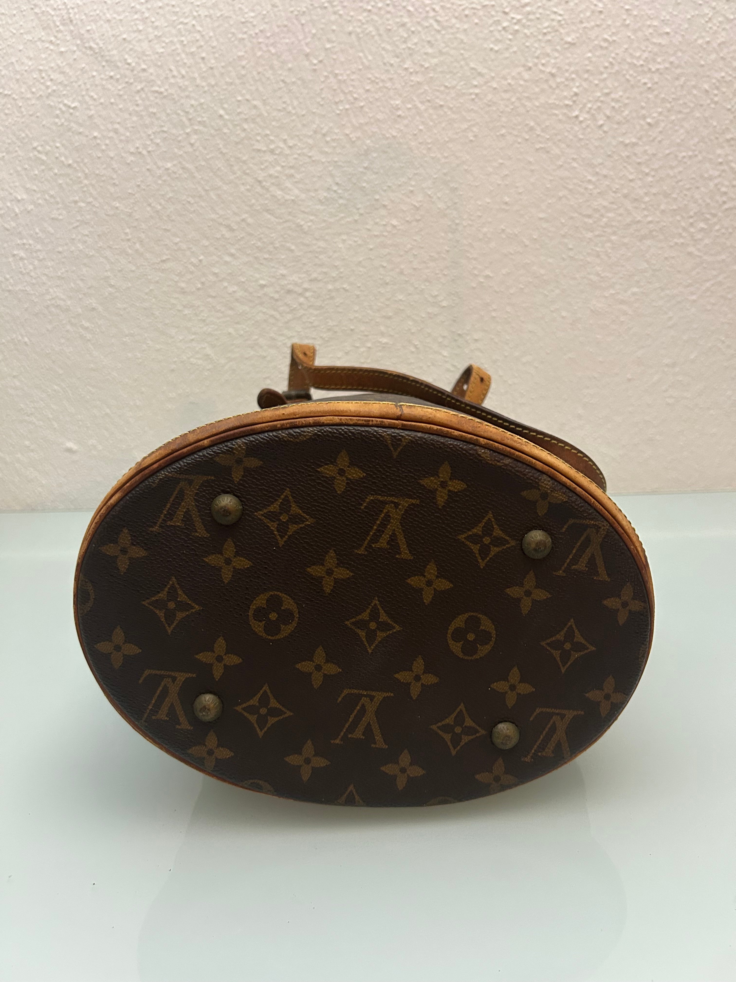 Louis Vuitton Marais