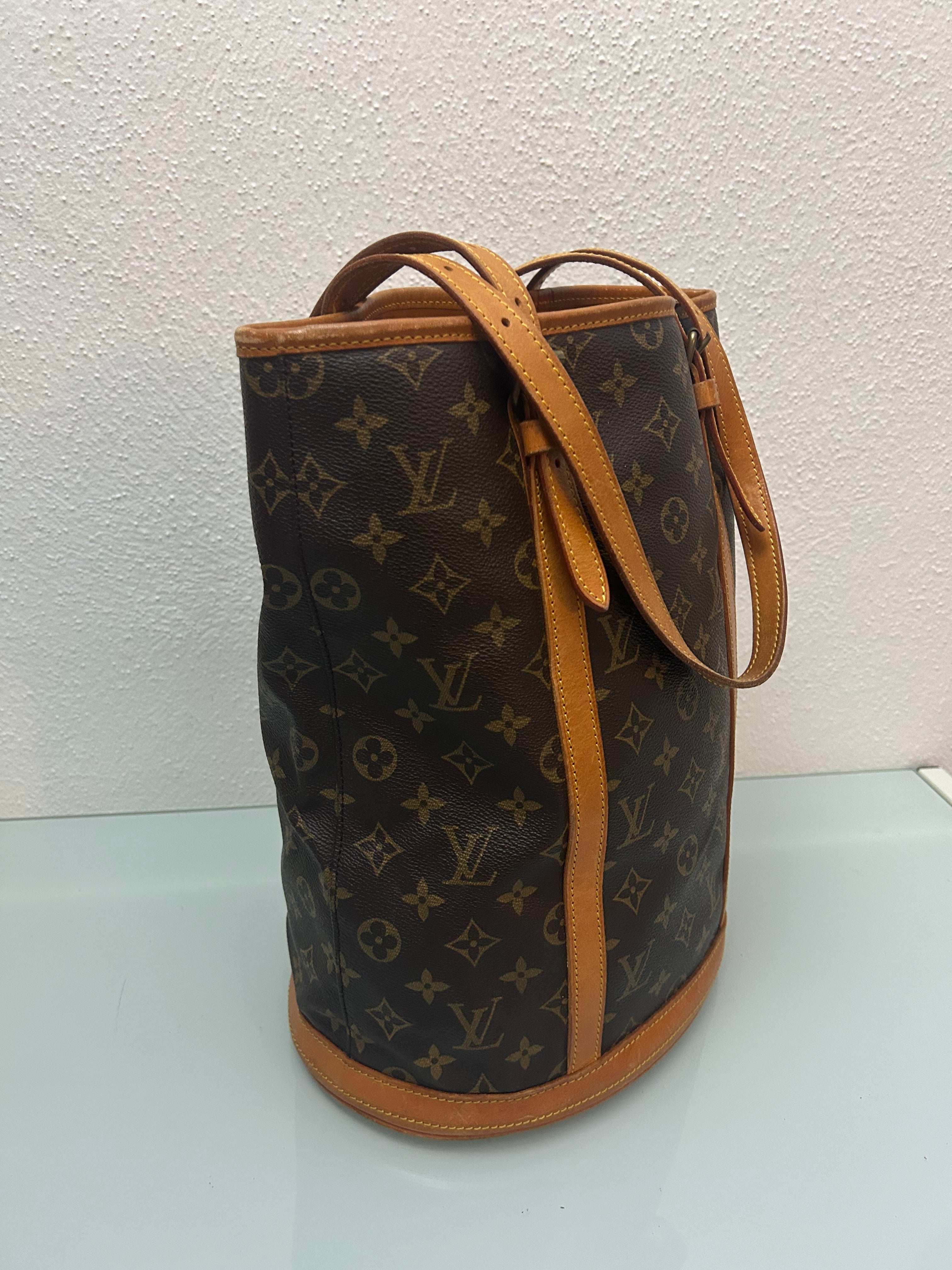 Louis Vuitton Bucket