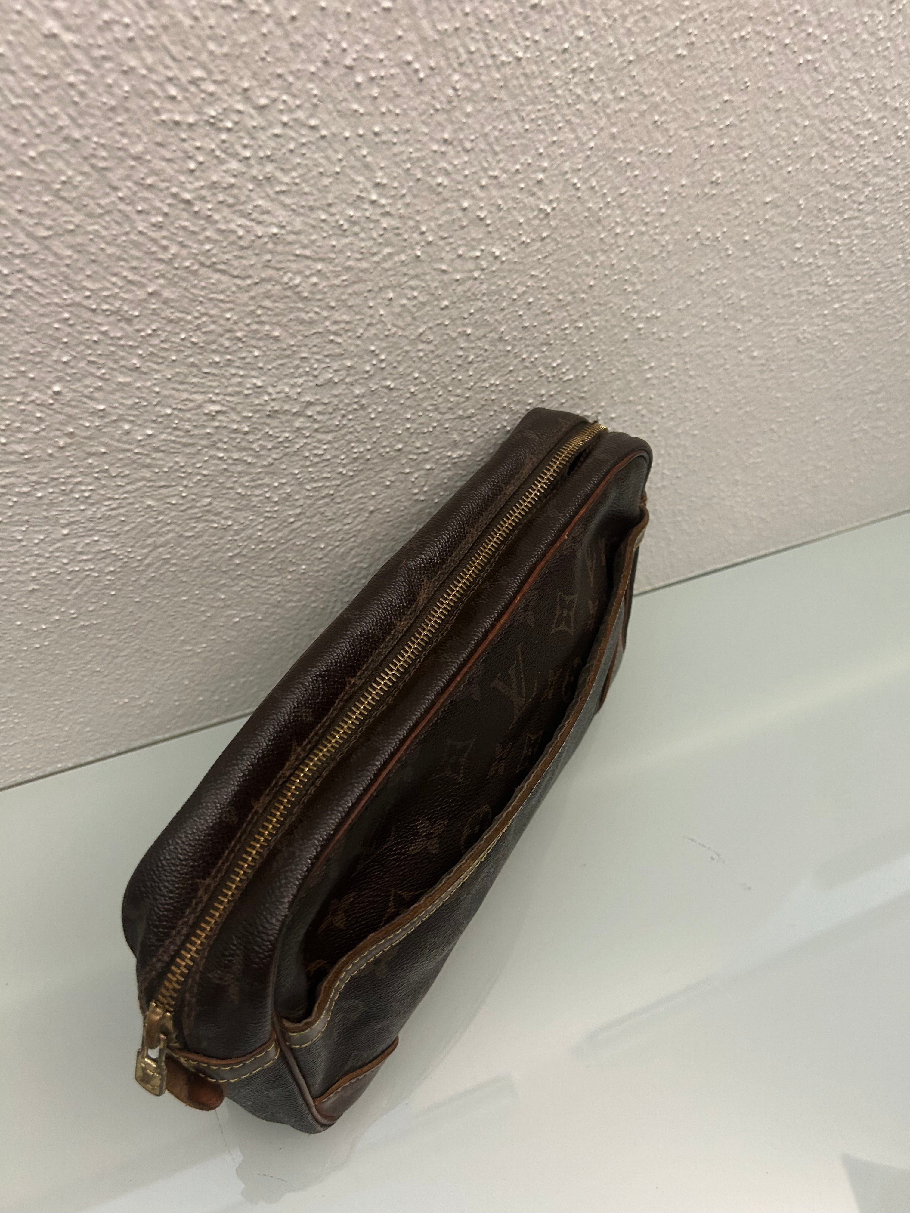 Louis Vuitton Clutch