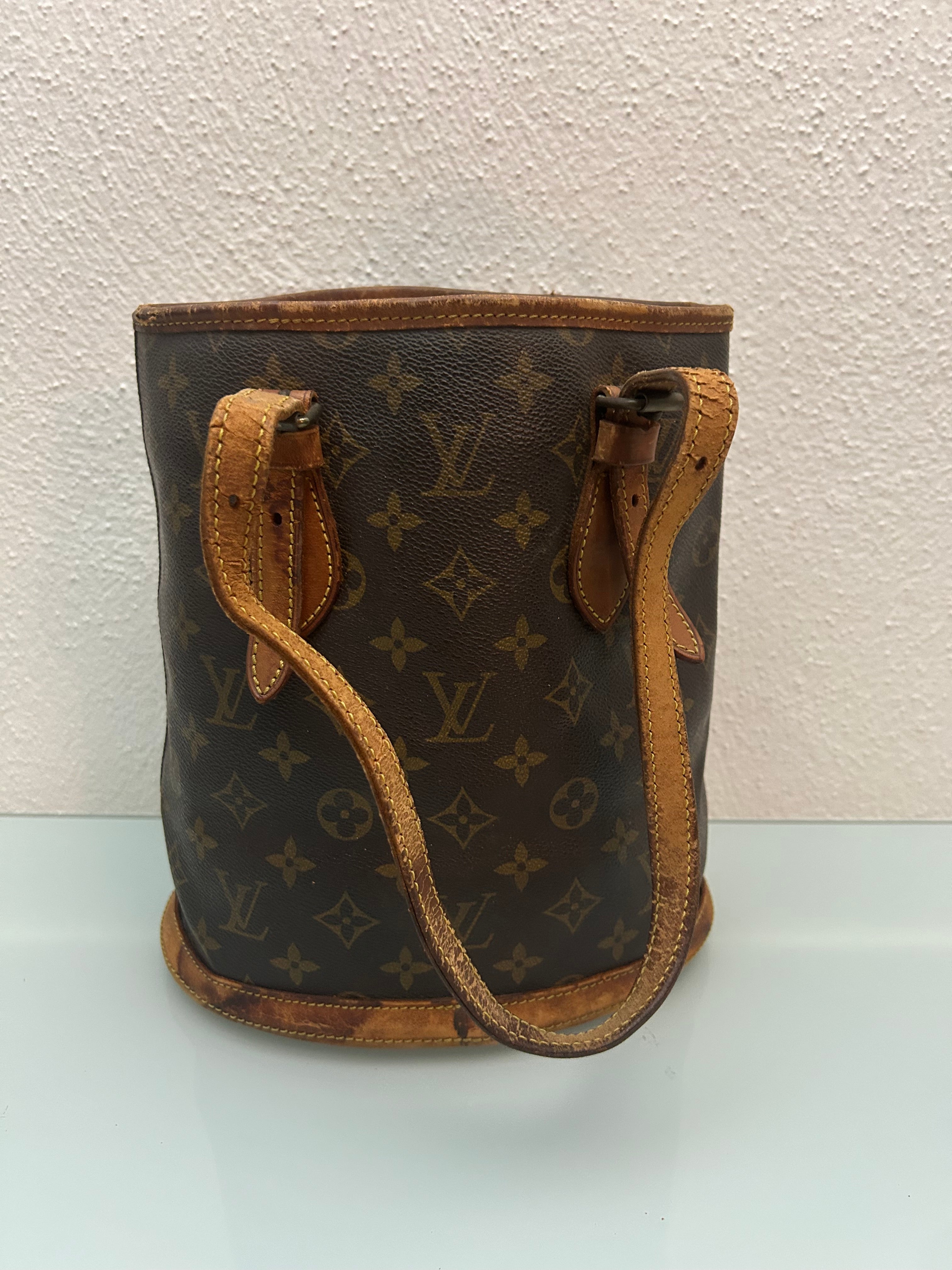 Louis Vuitton Marais