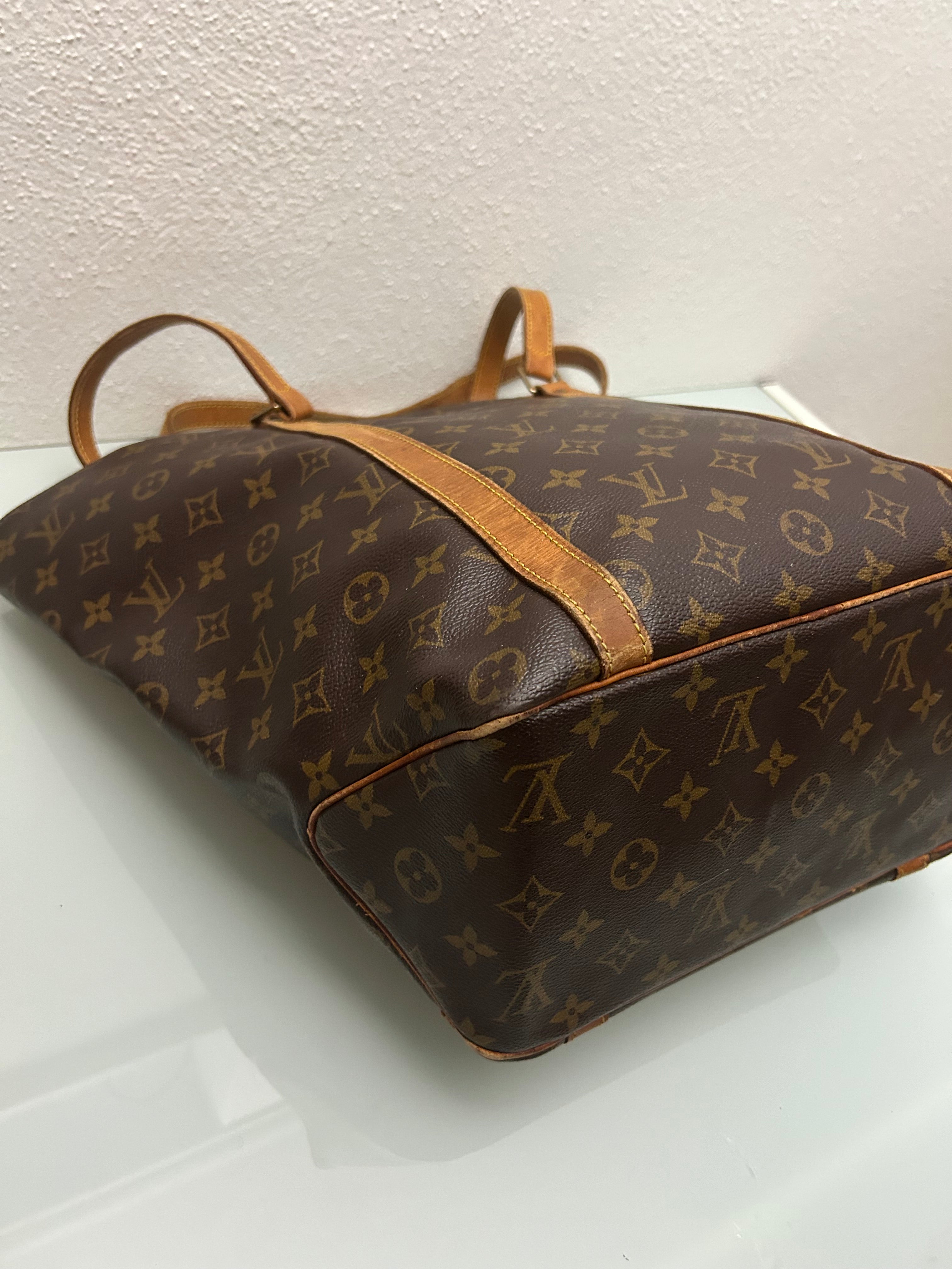 Louis Vuitton Shopper