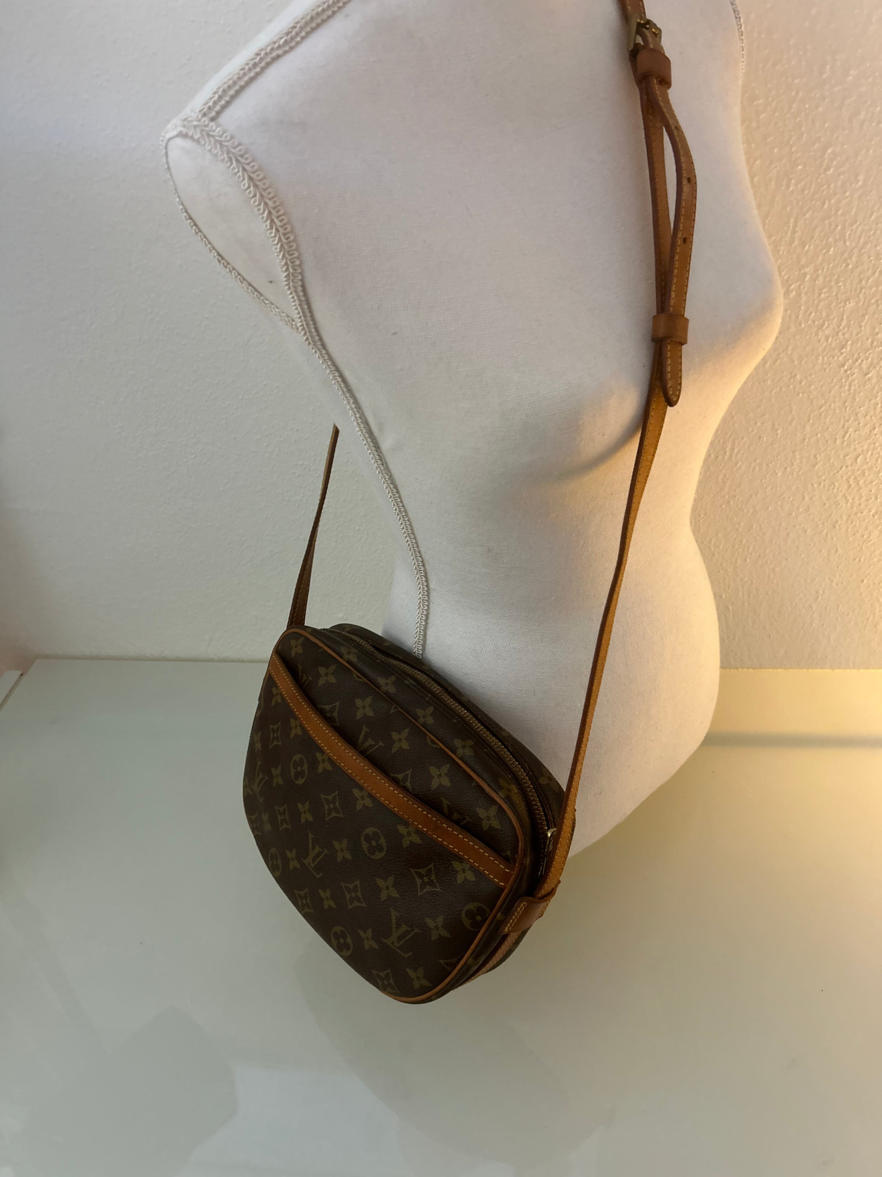 Louis Vuitton Jeunfile