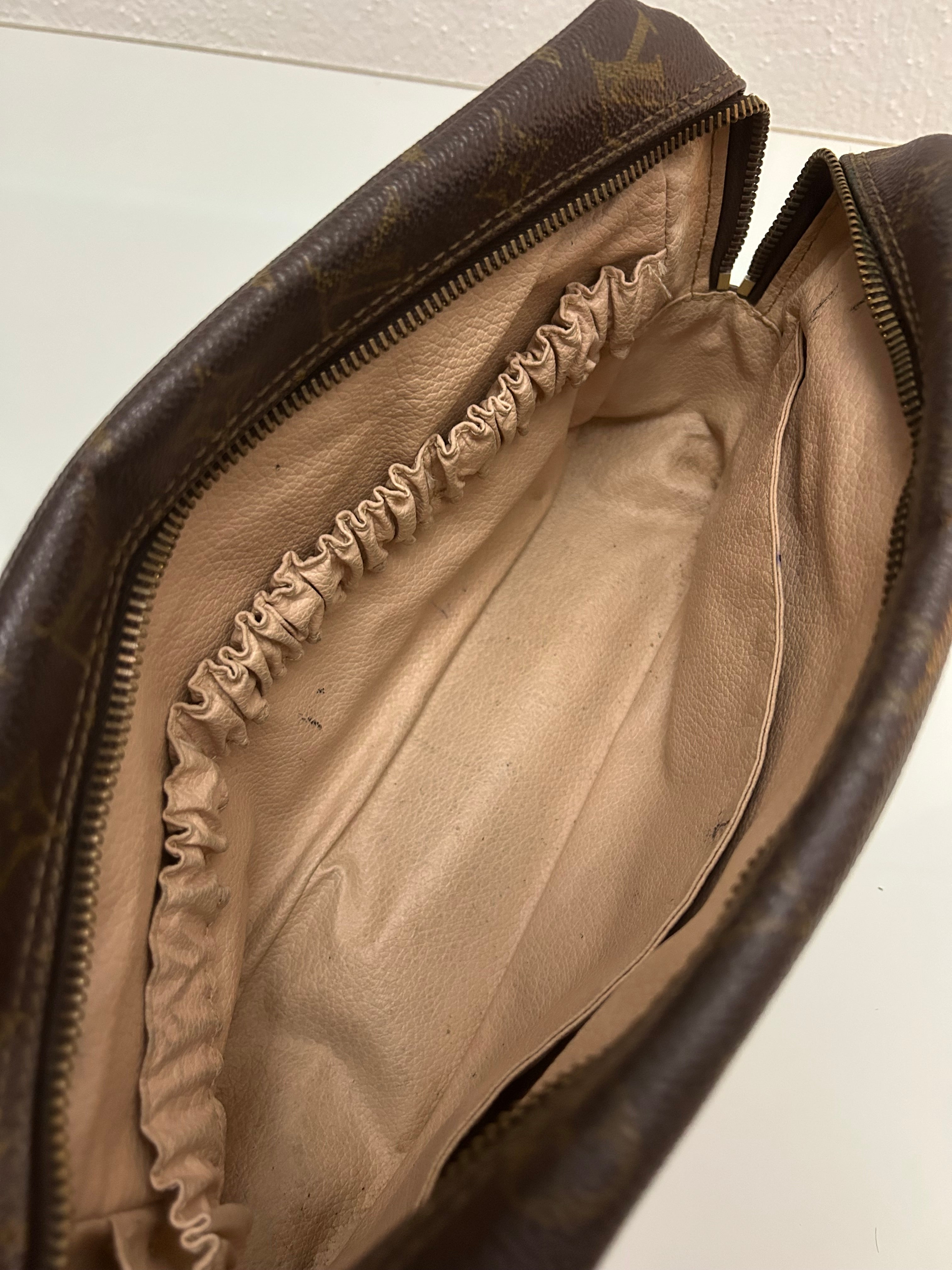 Louis Vuitton Clutch