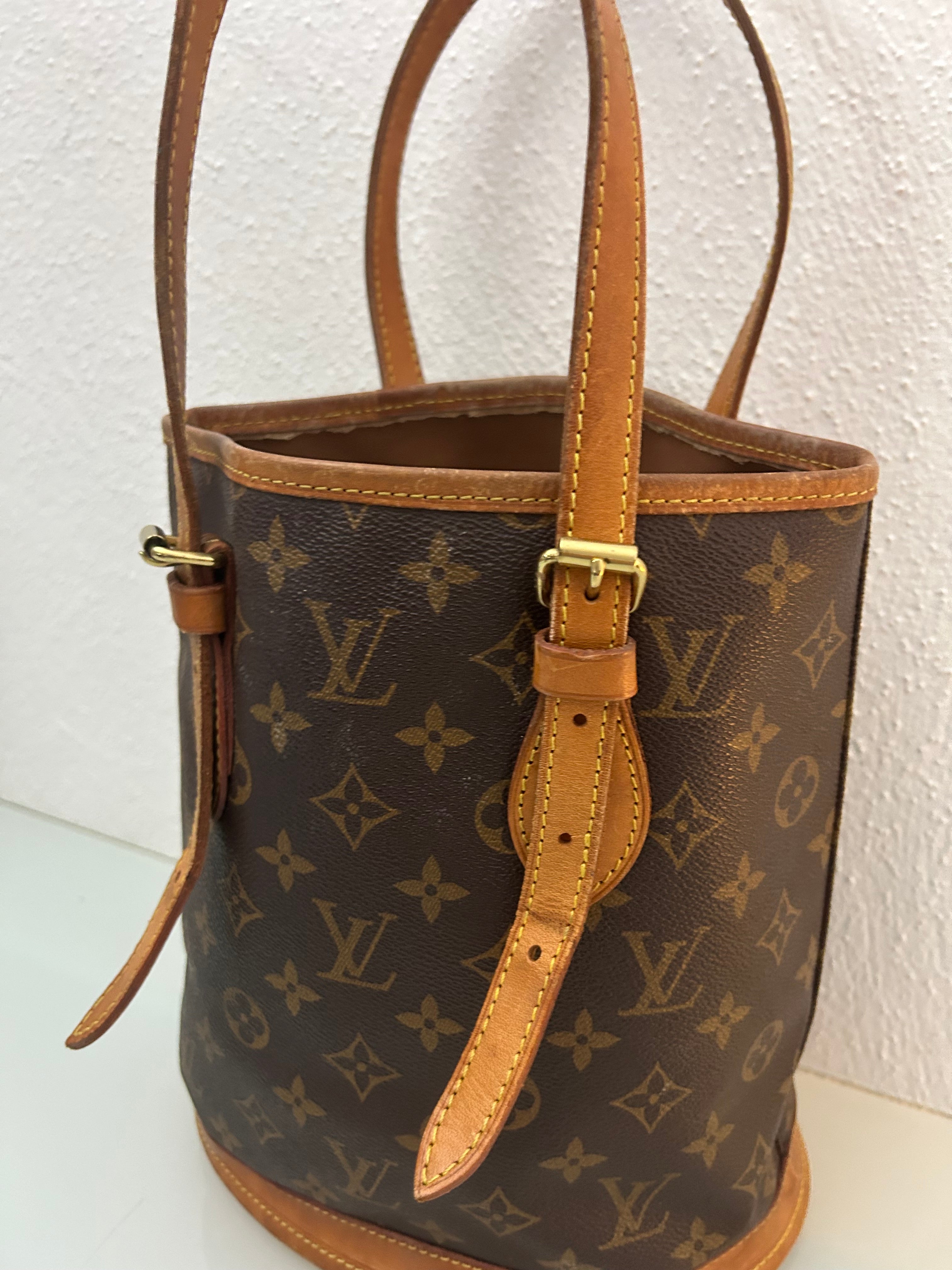 Louis Vuitton Marais