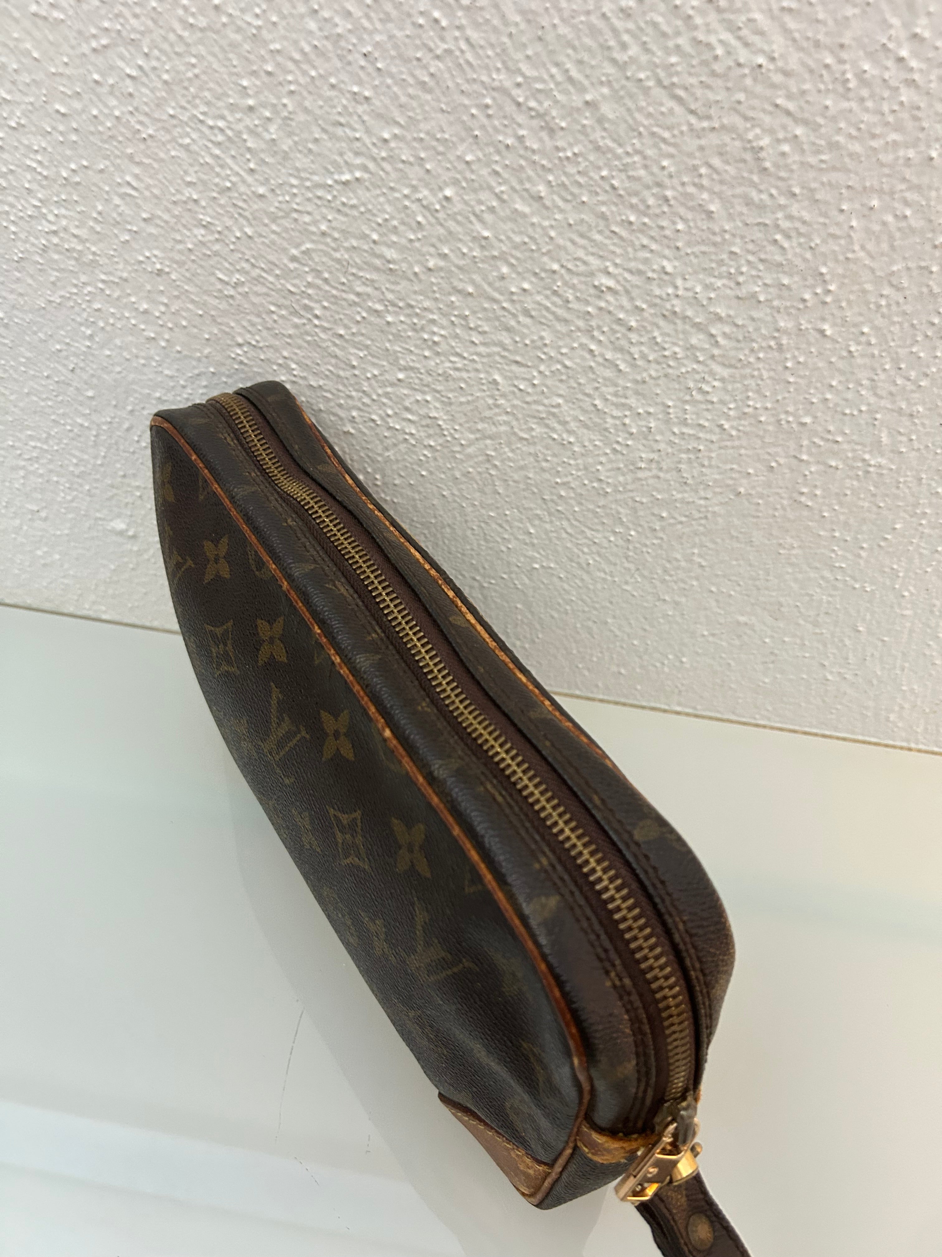 Louis Vuitton Clutch