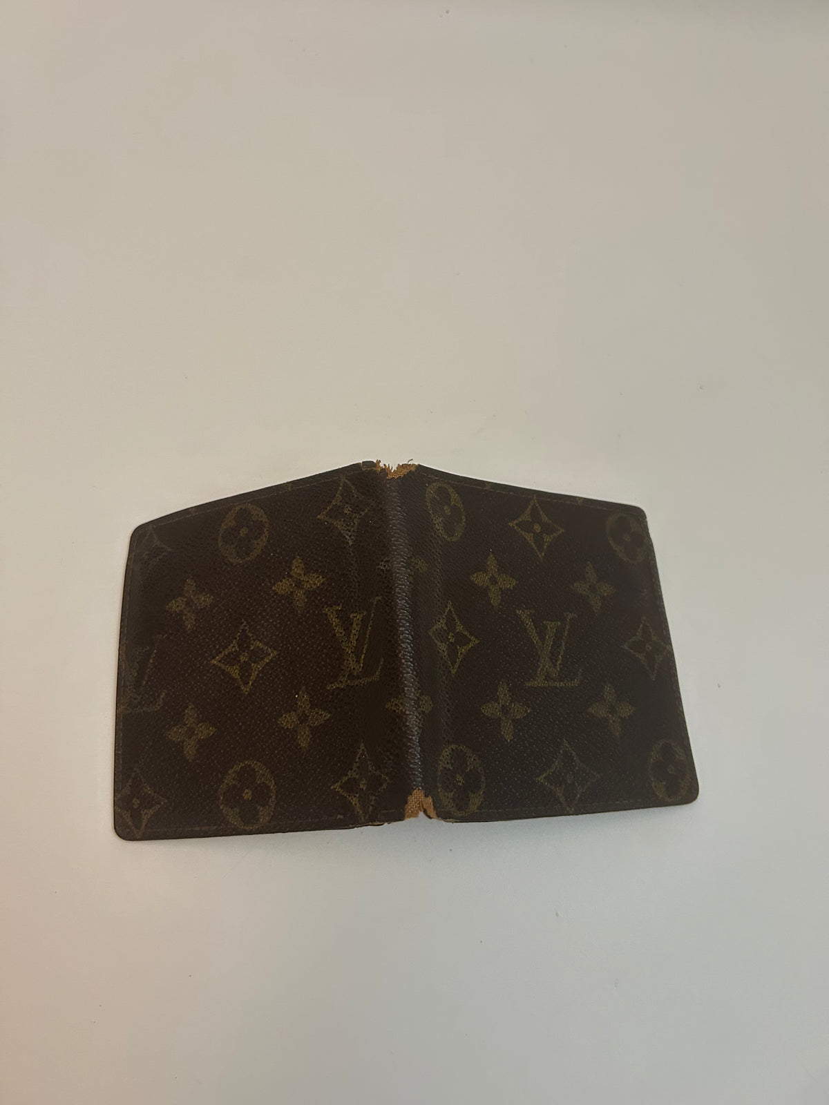 Louis Vuitton Pung