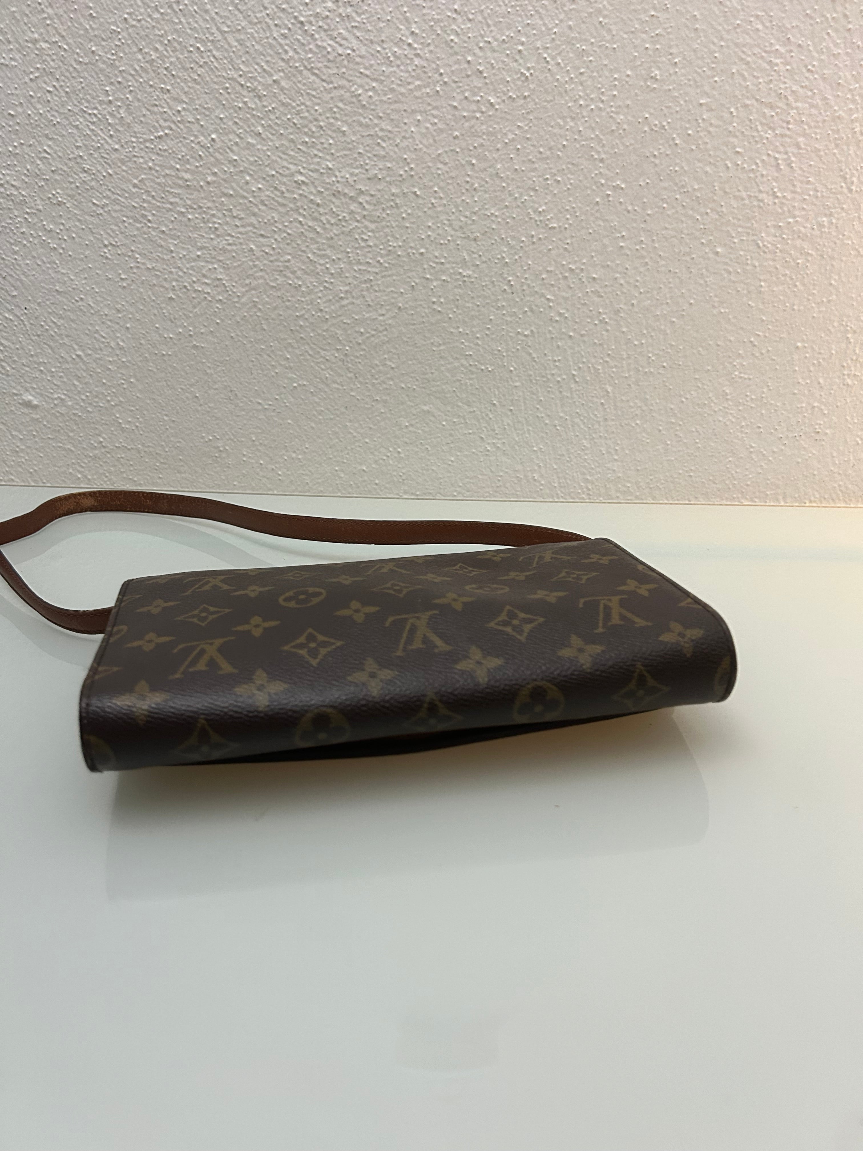 Louis Vuitton Crossbody