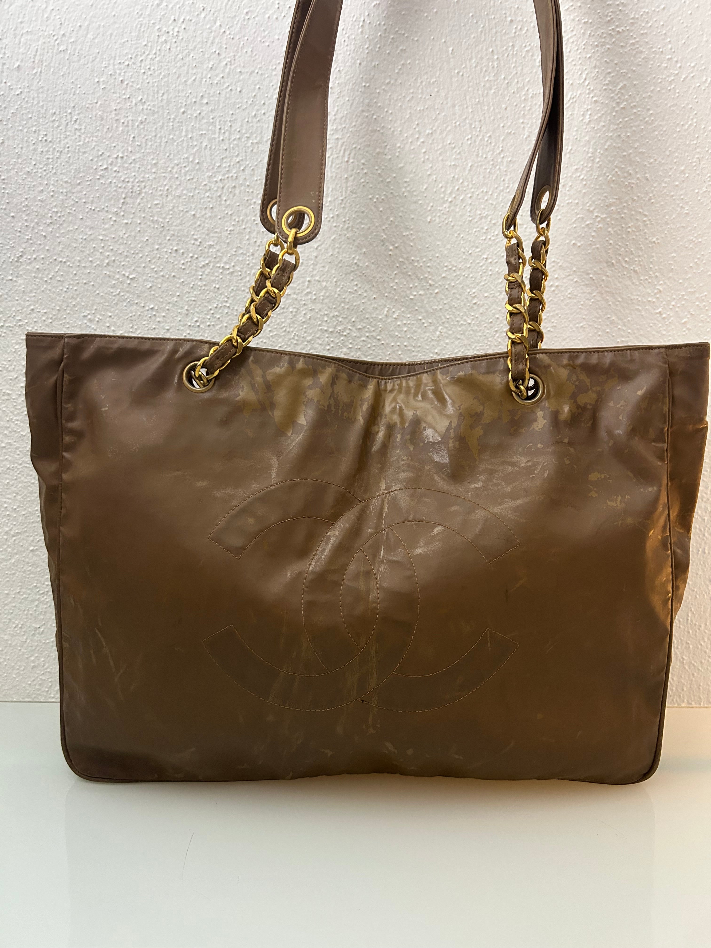 Chanel Shoulder bag