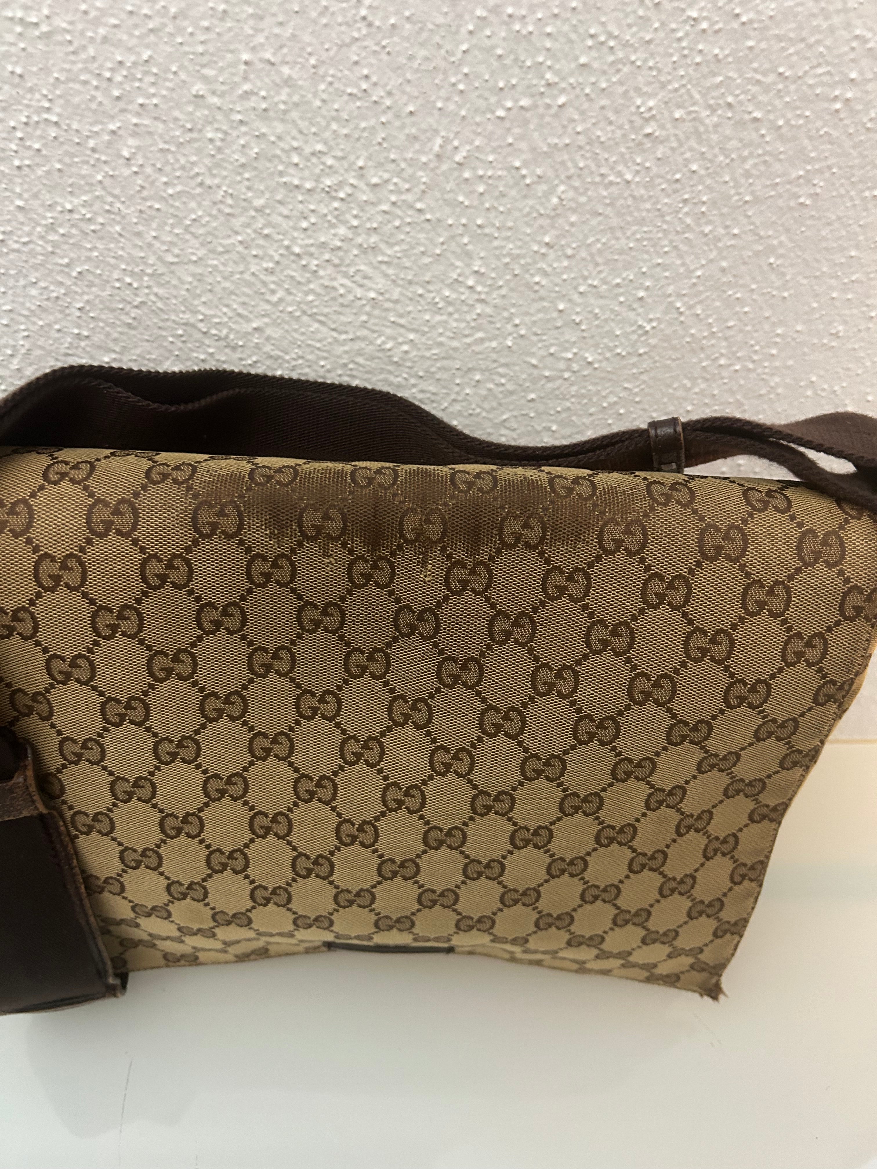 Gucci Messenger
