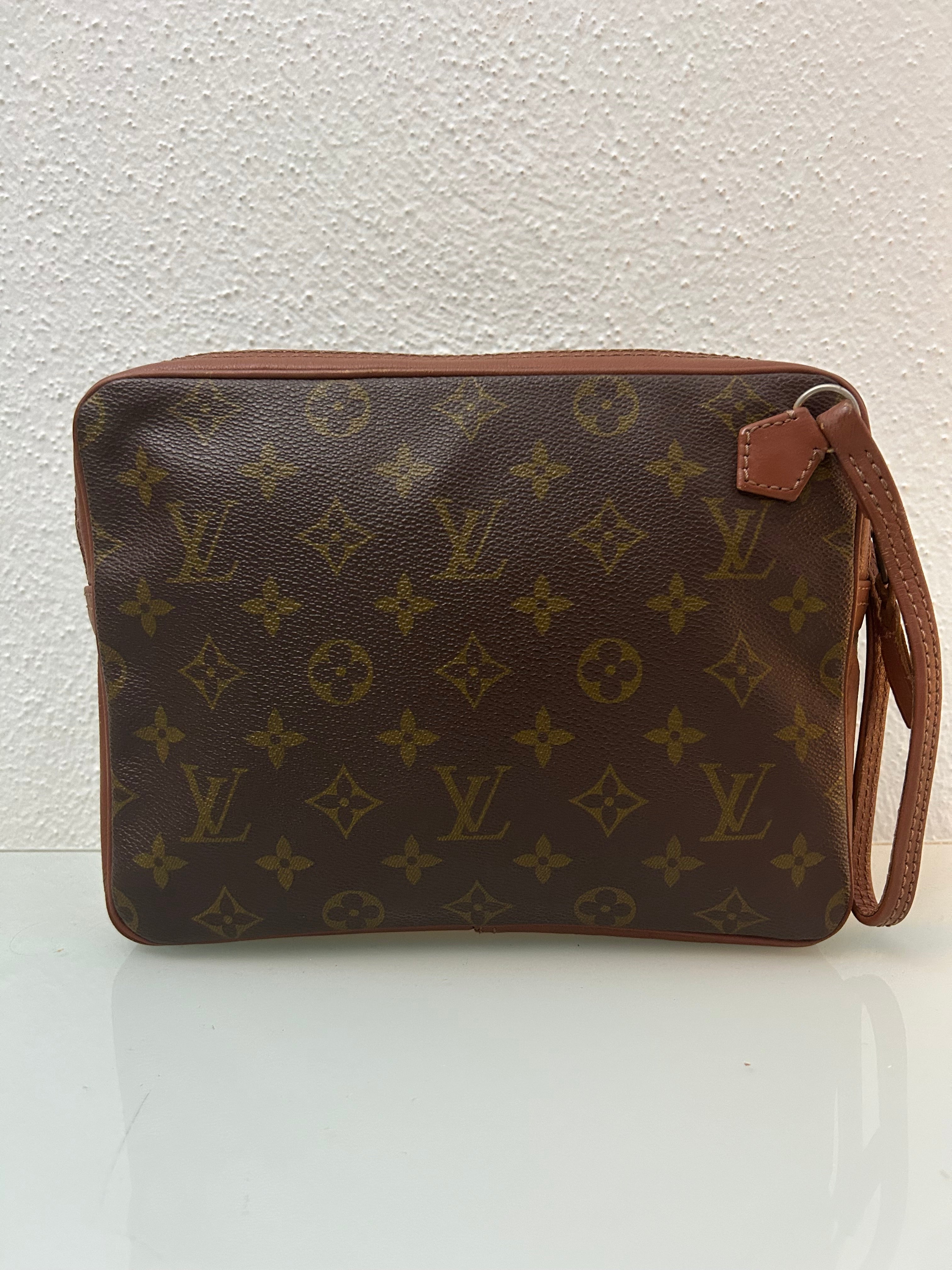 Louis Vuitton Clutch