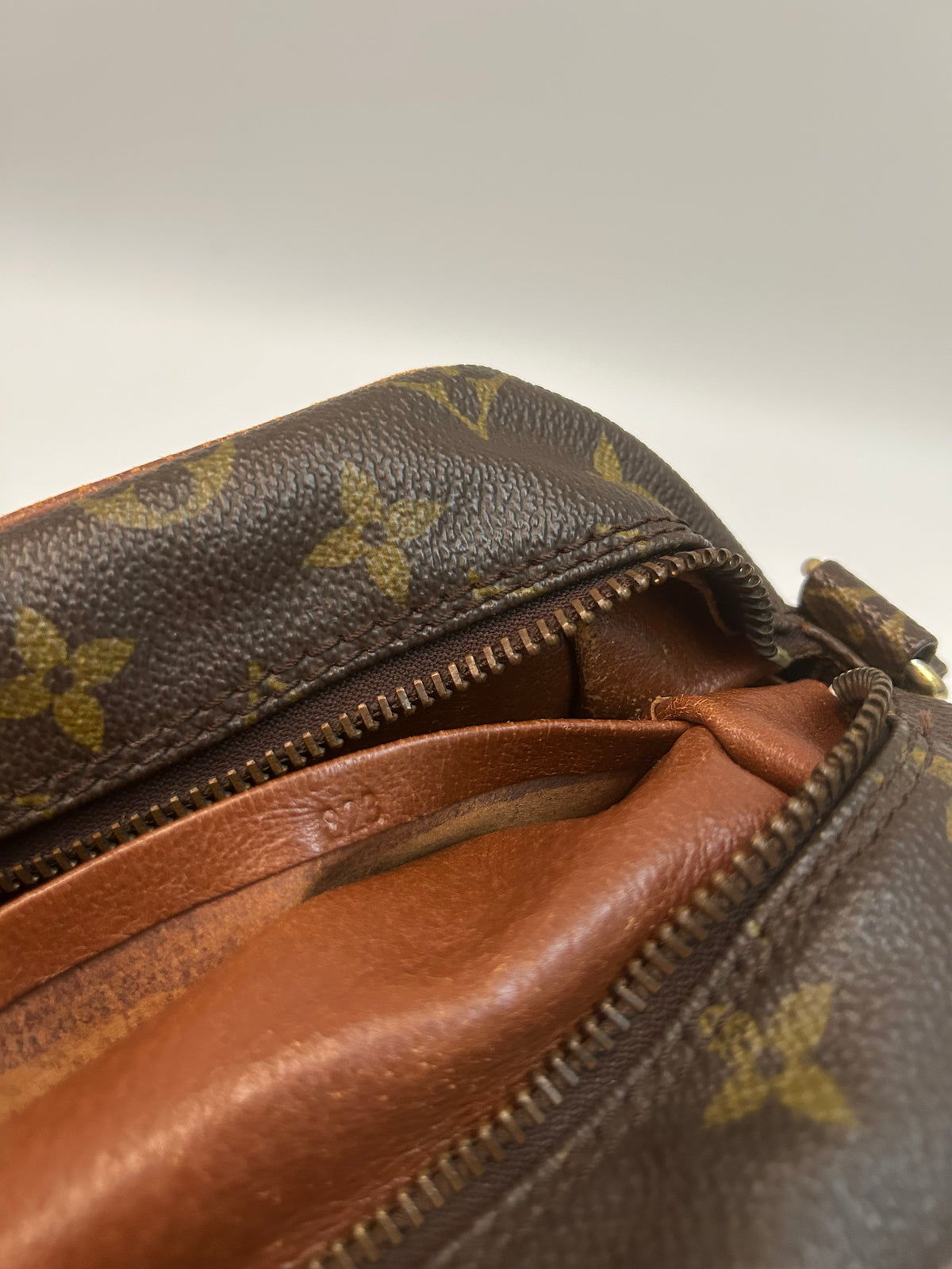 Louis Vuitton Nile