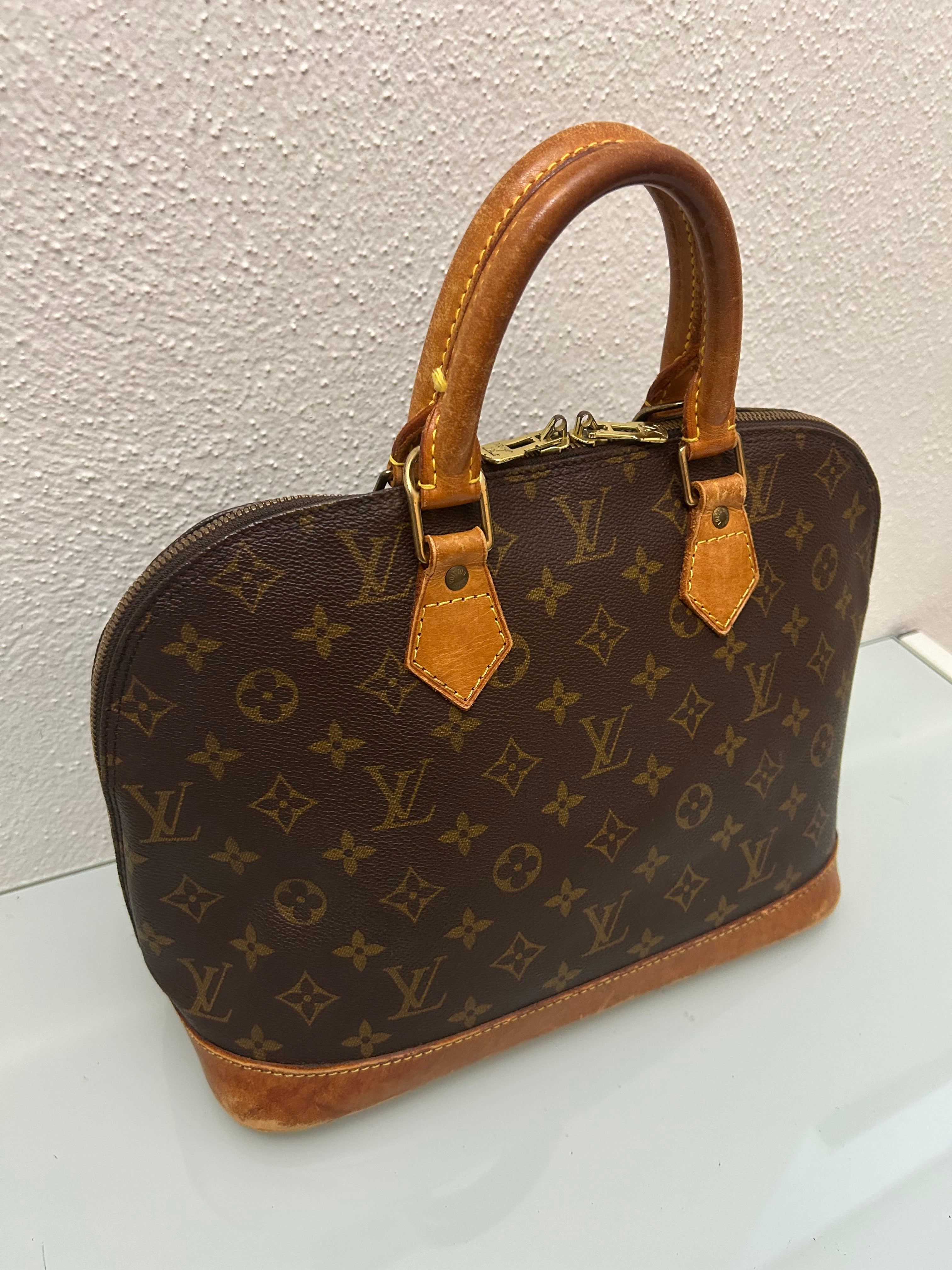 Louis Vuitton Alma