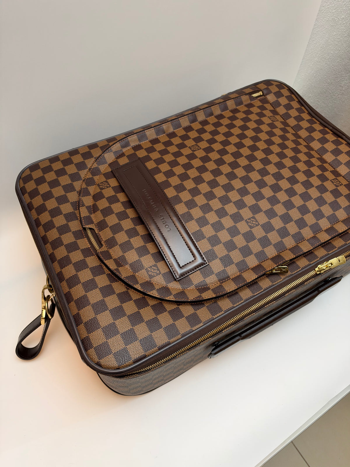 Louis Vuitton Pegase 55 Damier