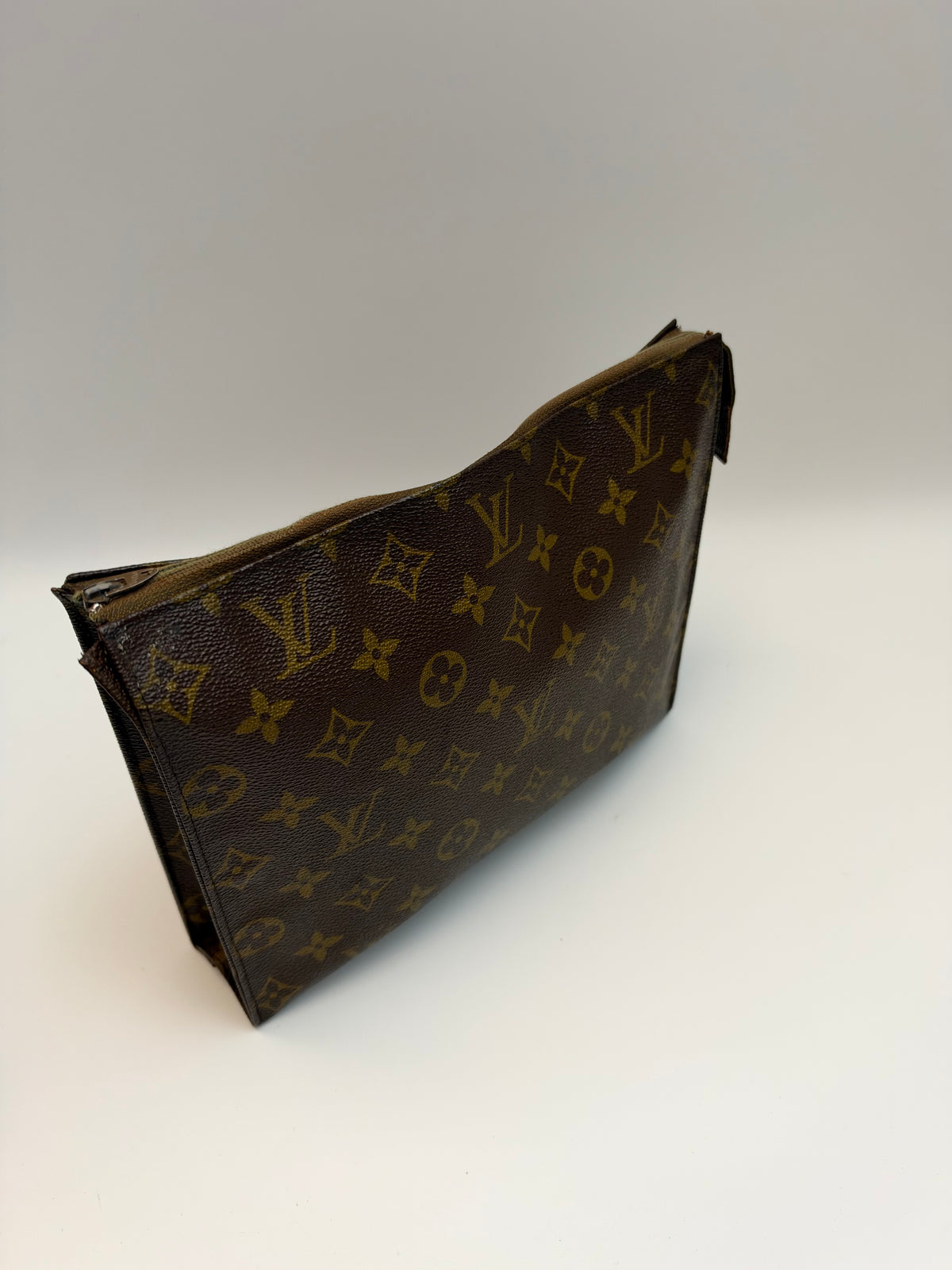 Louis Vuitton Clutch