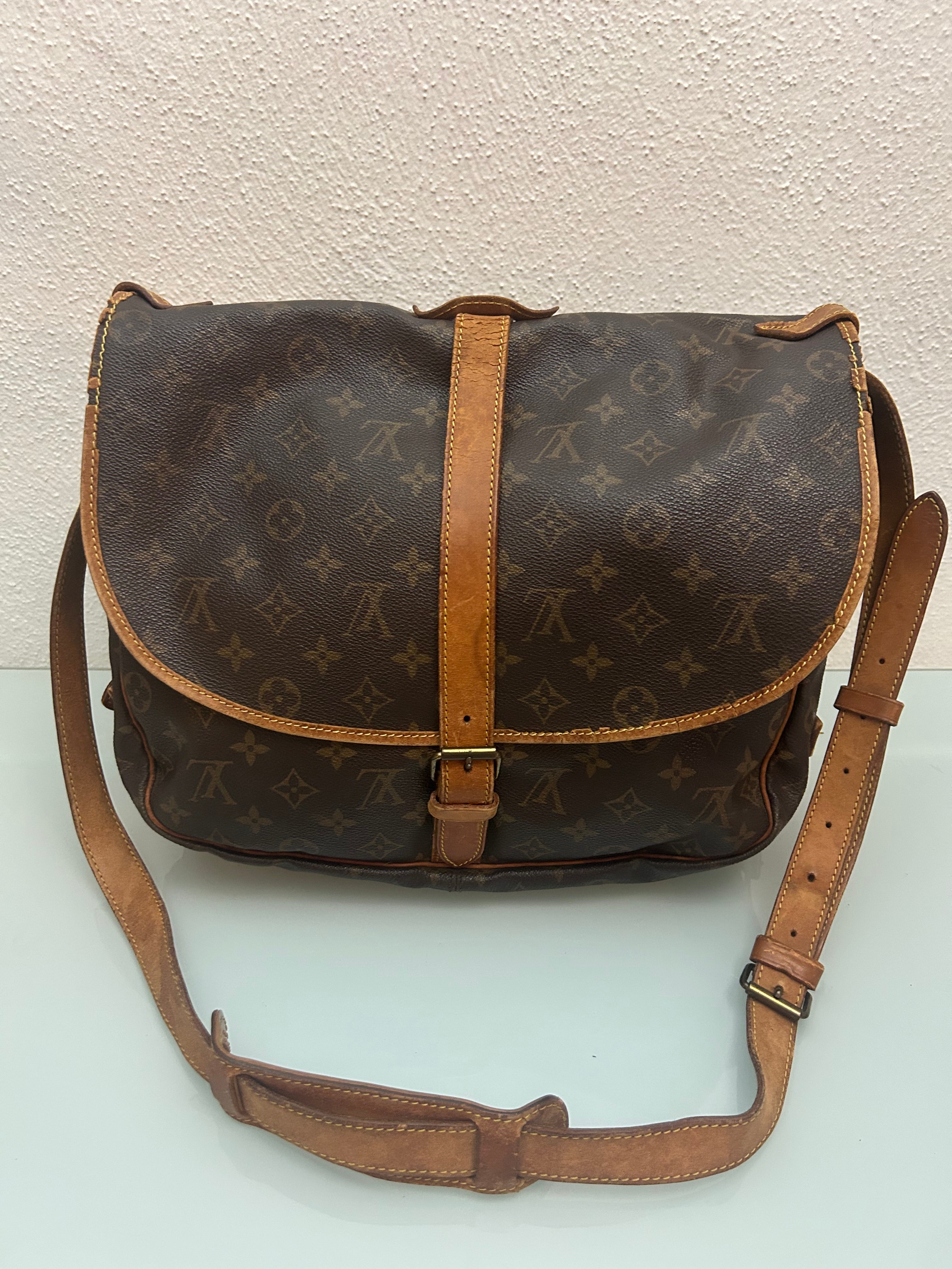 Louis Vuitton Saumur