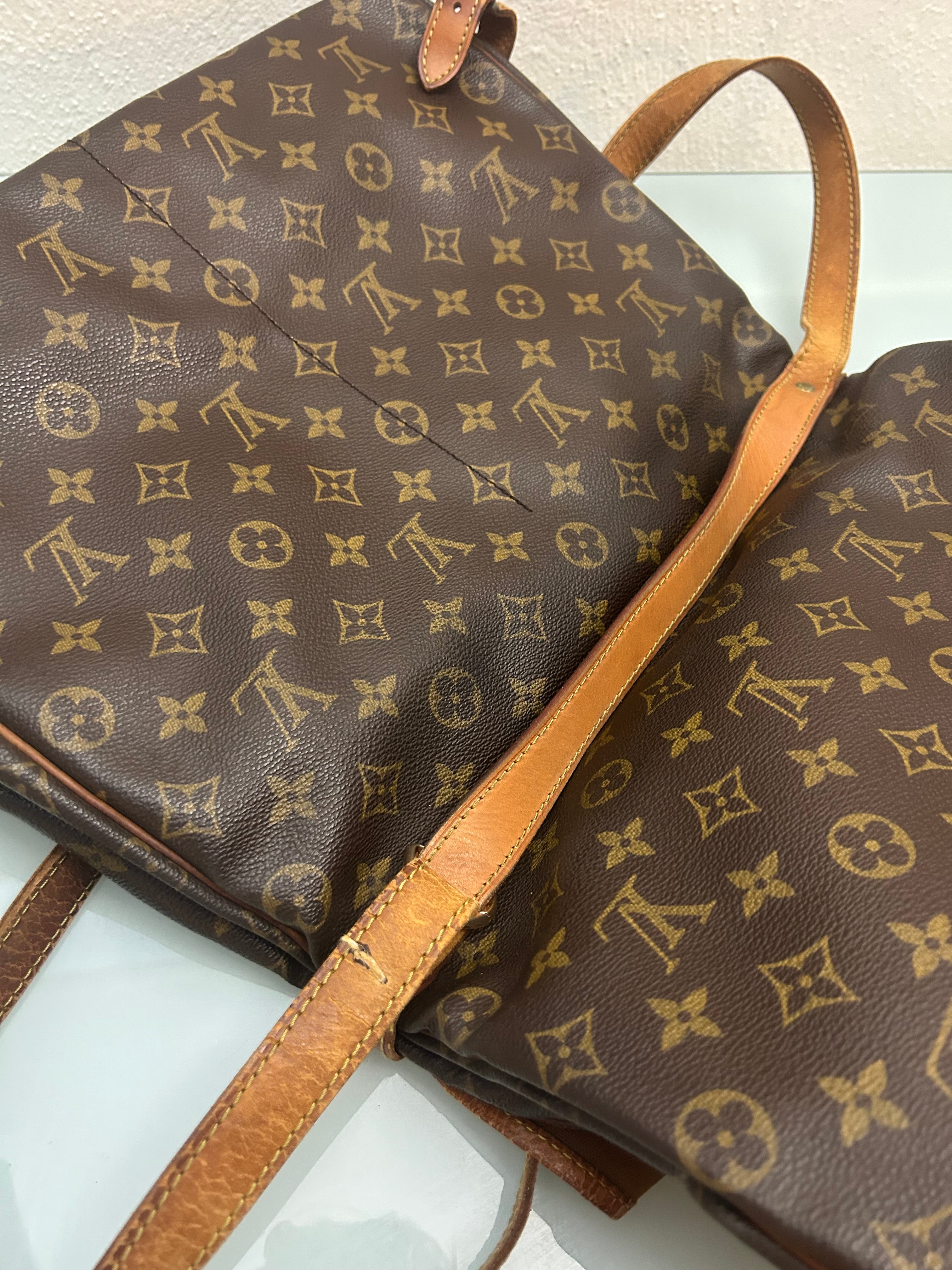 Louis Vuitton Saumur