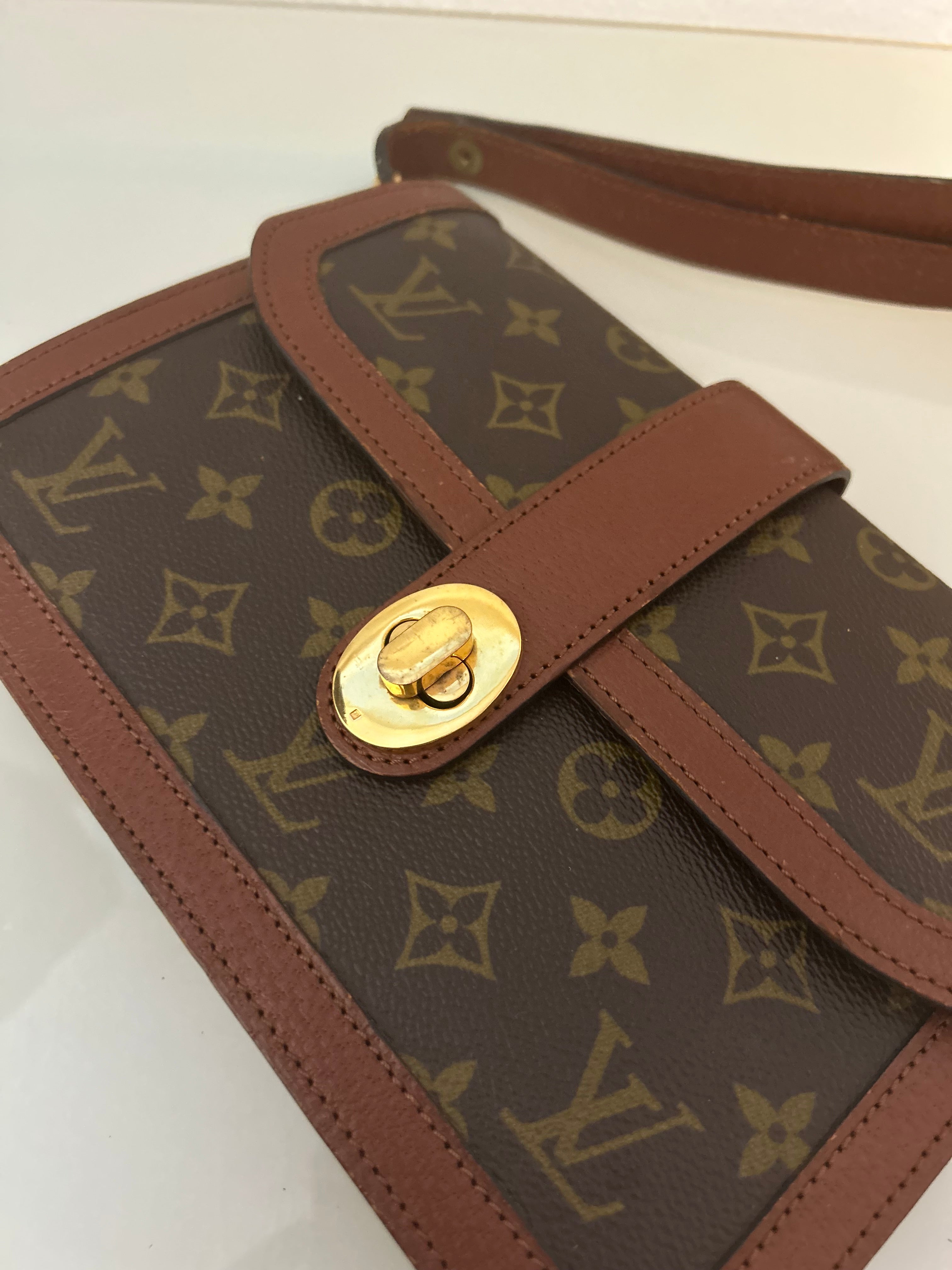 Louis Vuitton Dauphine