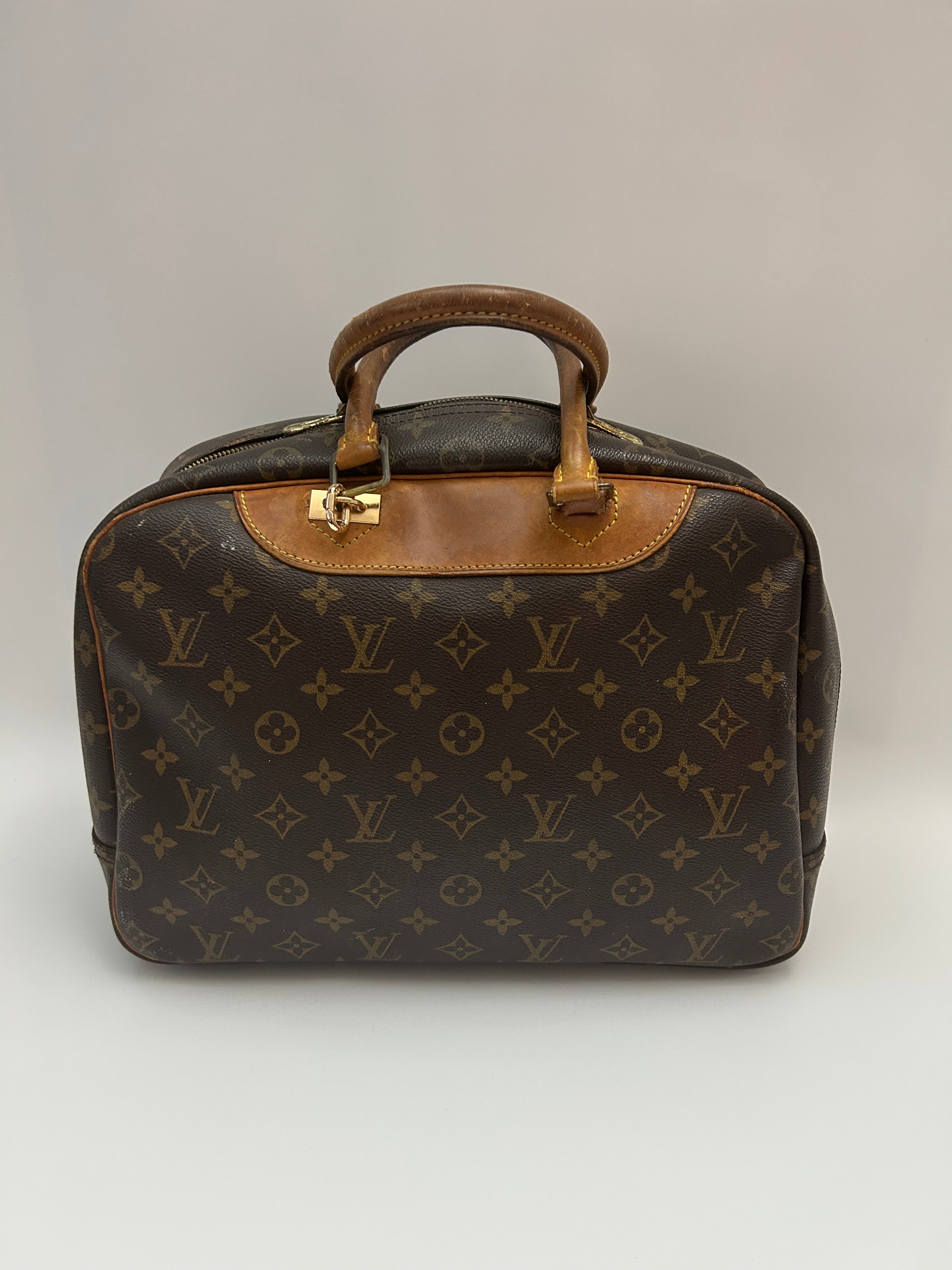 Louis Vuitton Deaudville