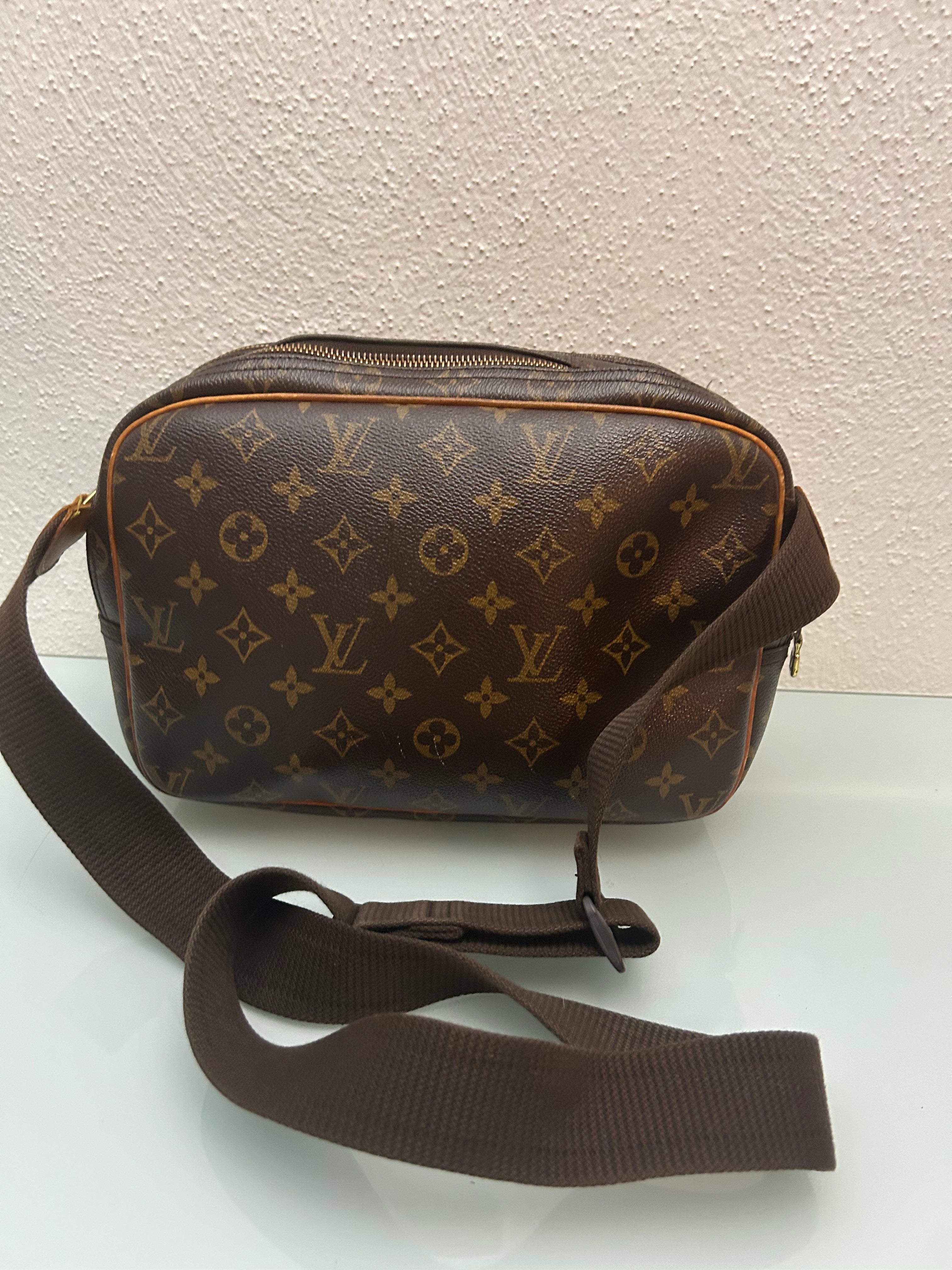Louis Vuitton Reporter