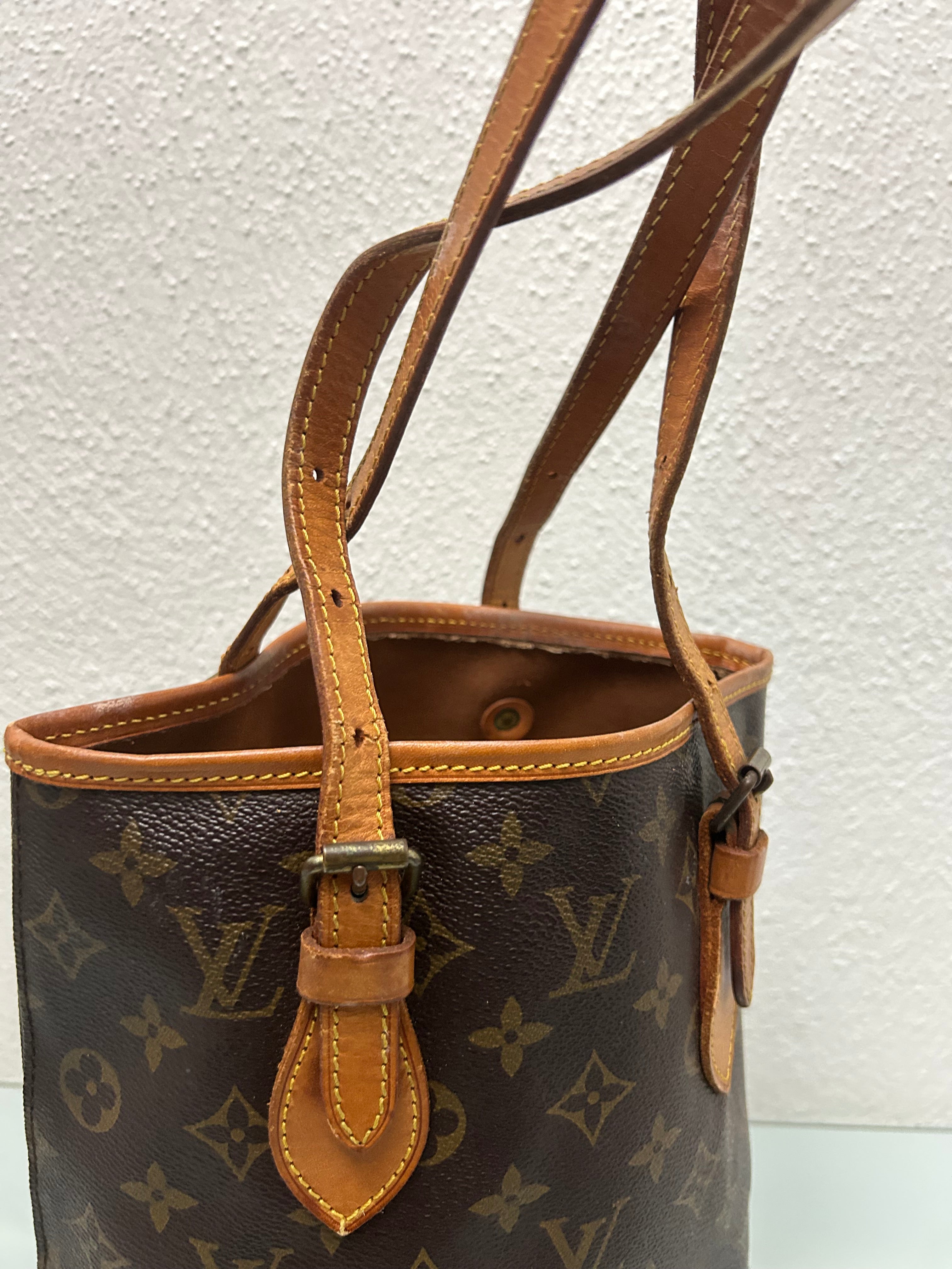 Louis Vuitton Marais