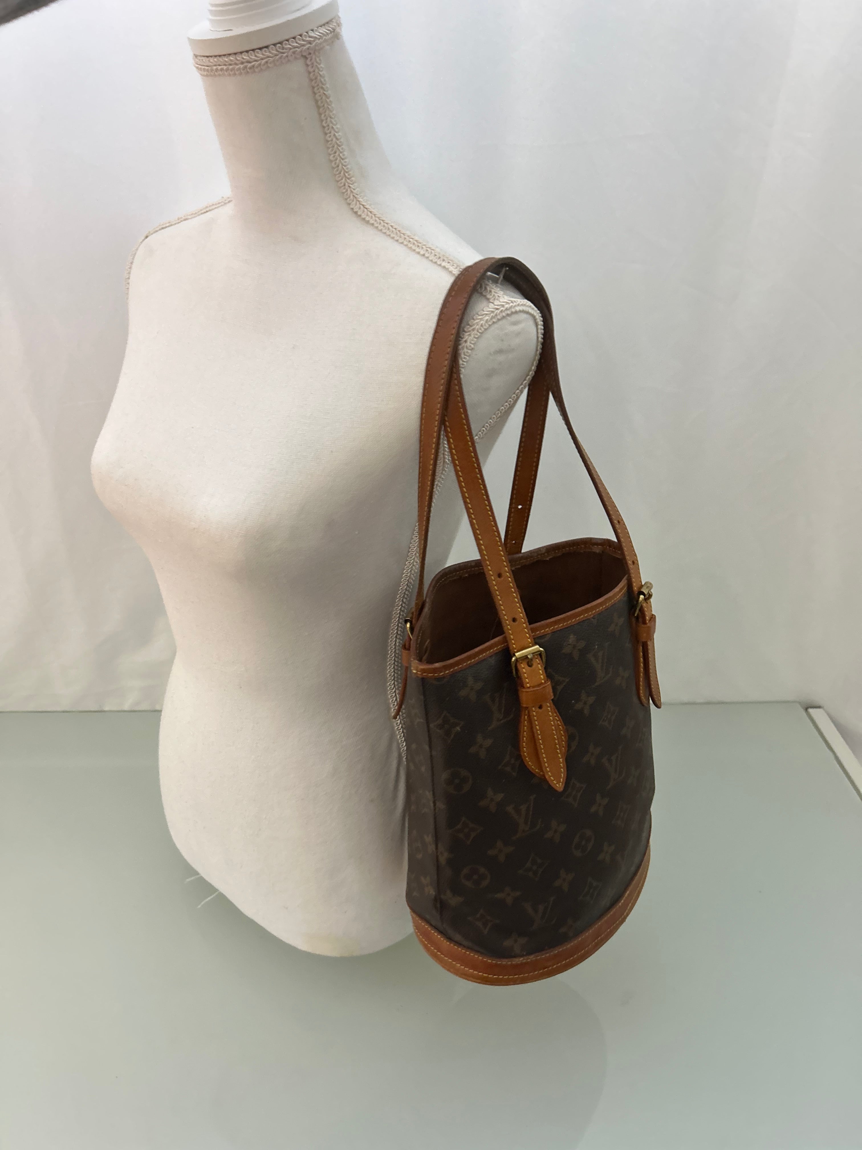 Louis Vuitton Marais Bucket Bag
