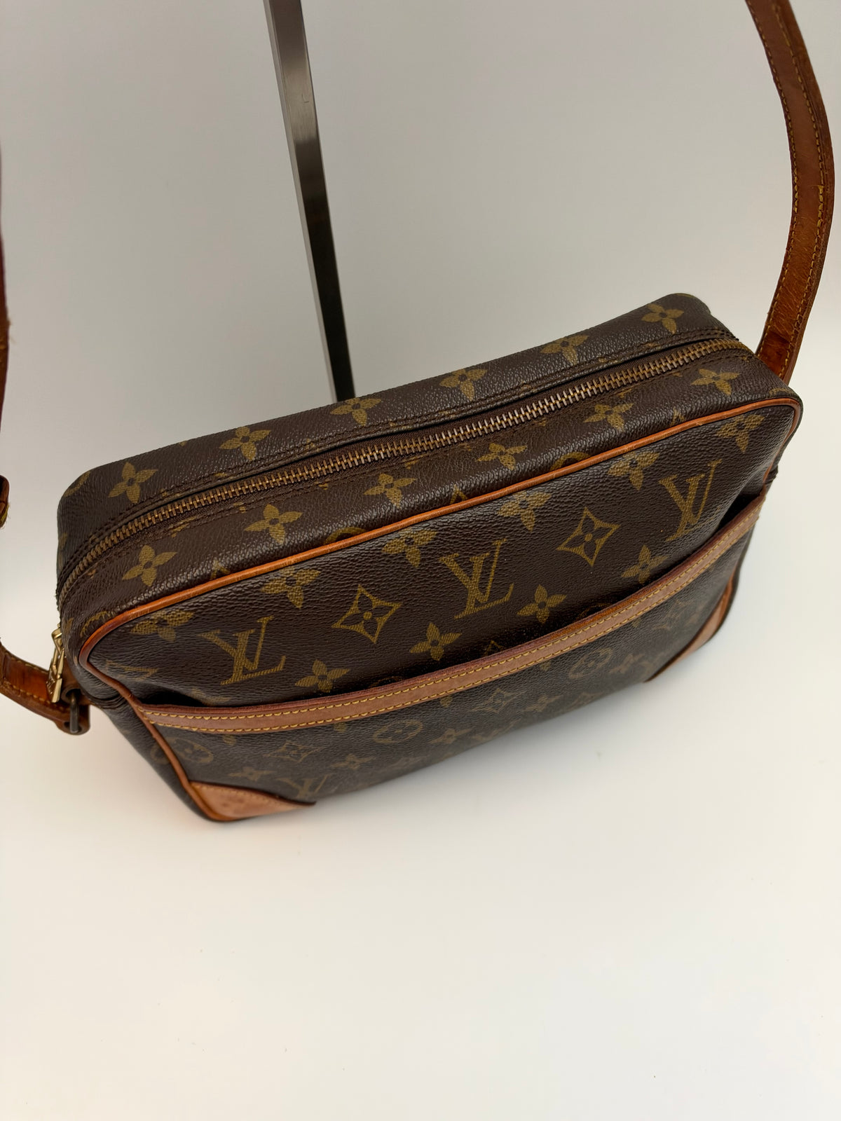 Louis Vuitton Trocadéro 27