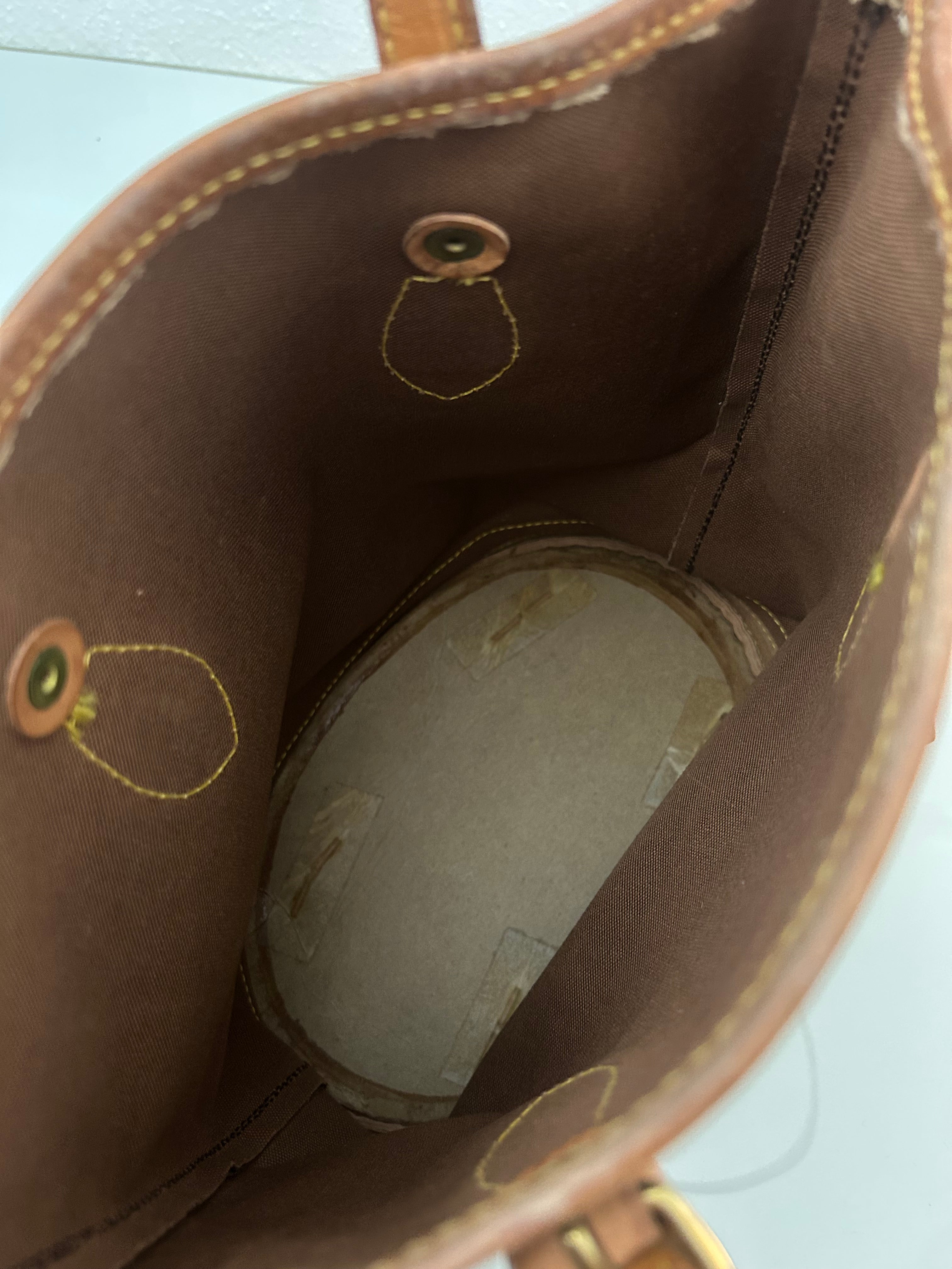 Louis Vuitton Marais