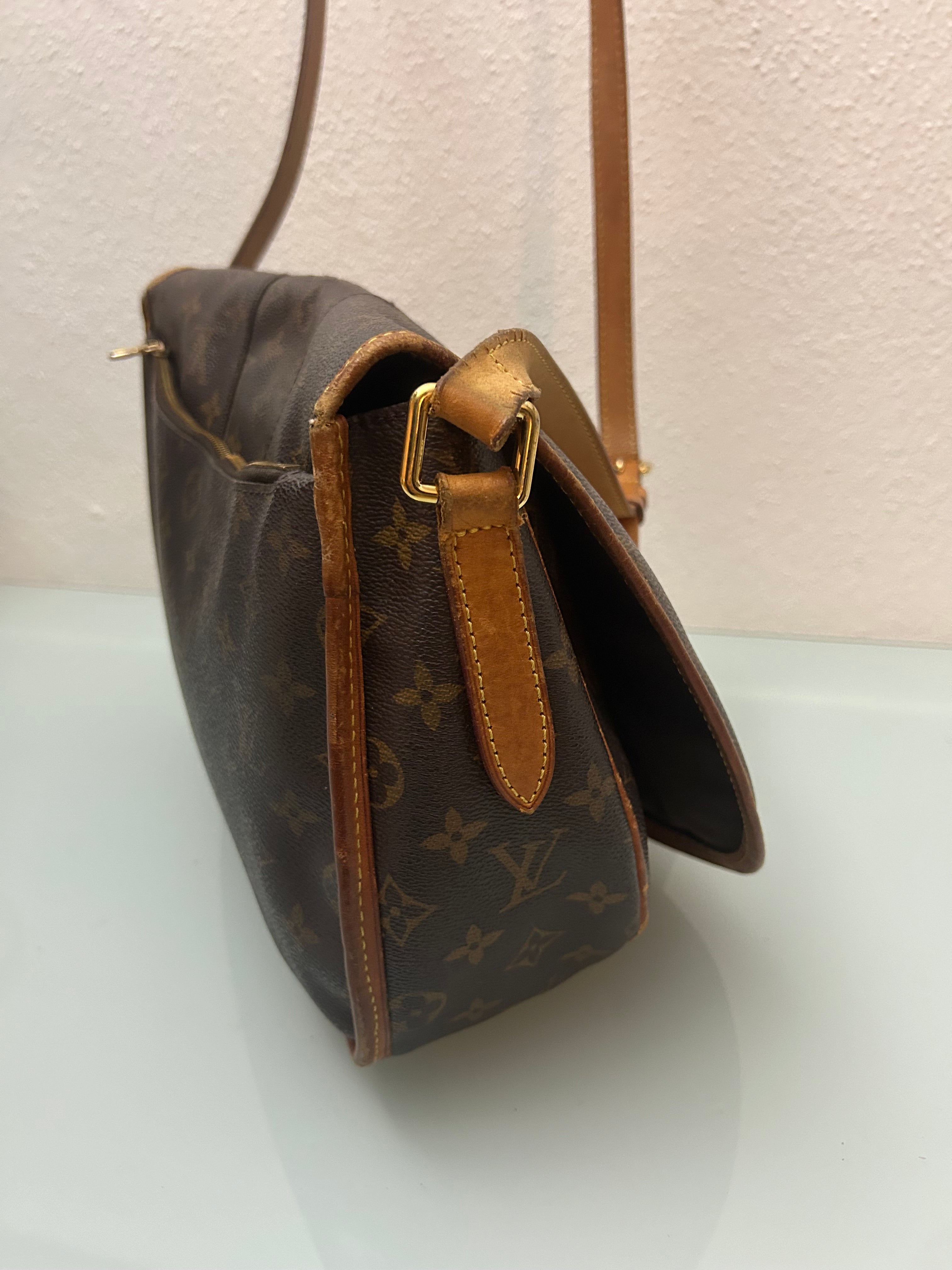 Louis Vuitton Menilmontant
