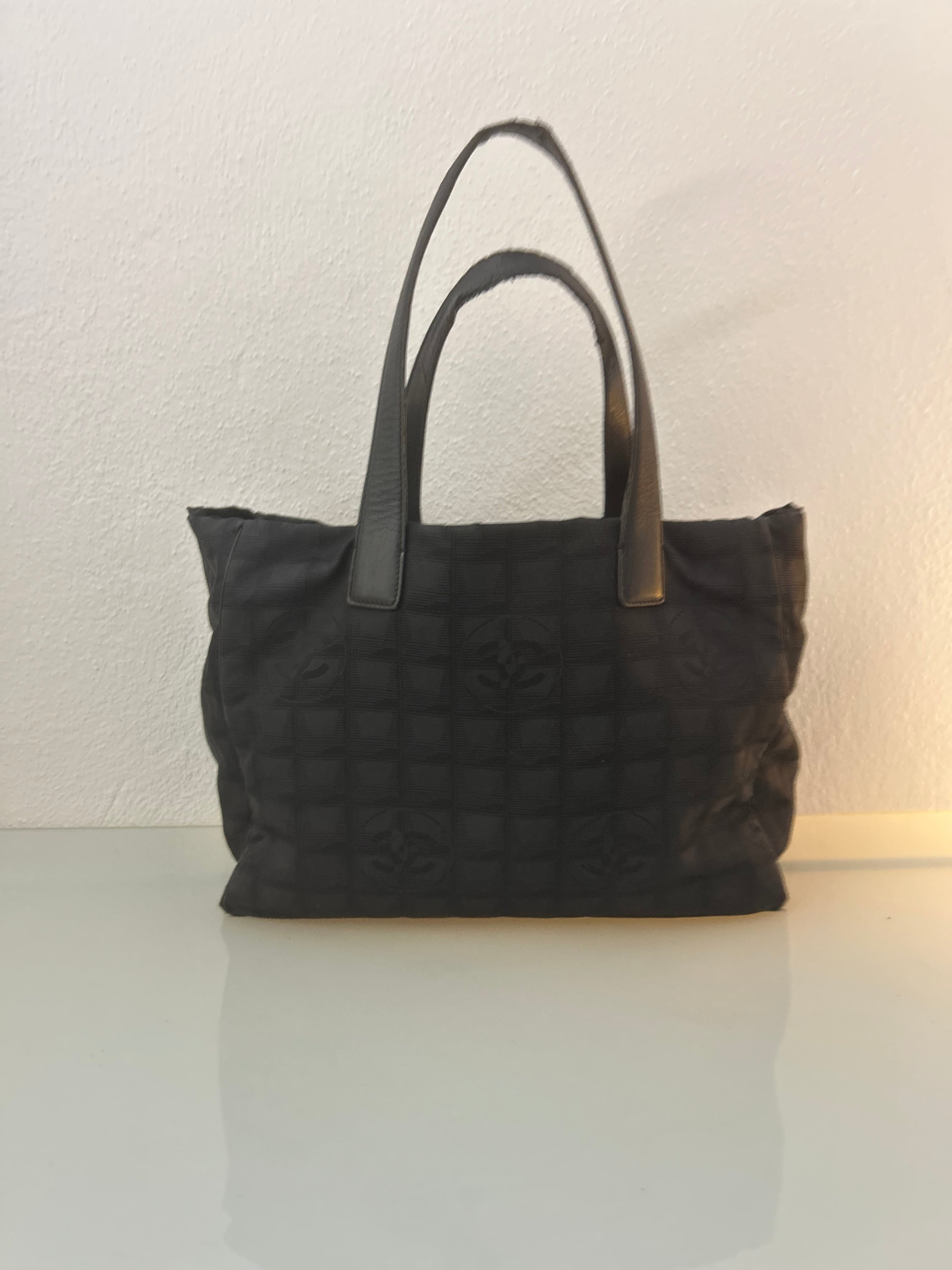 Chanel Shoulder bag