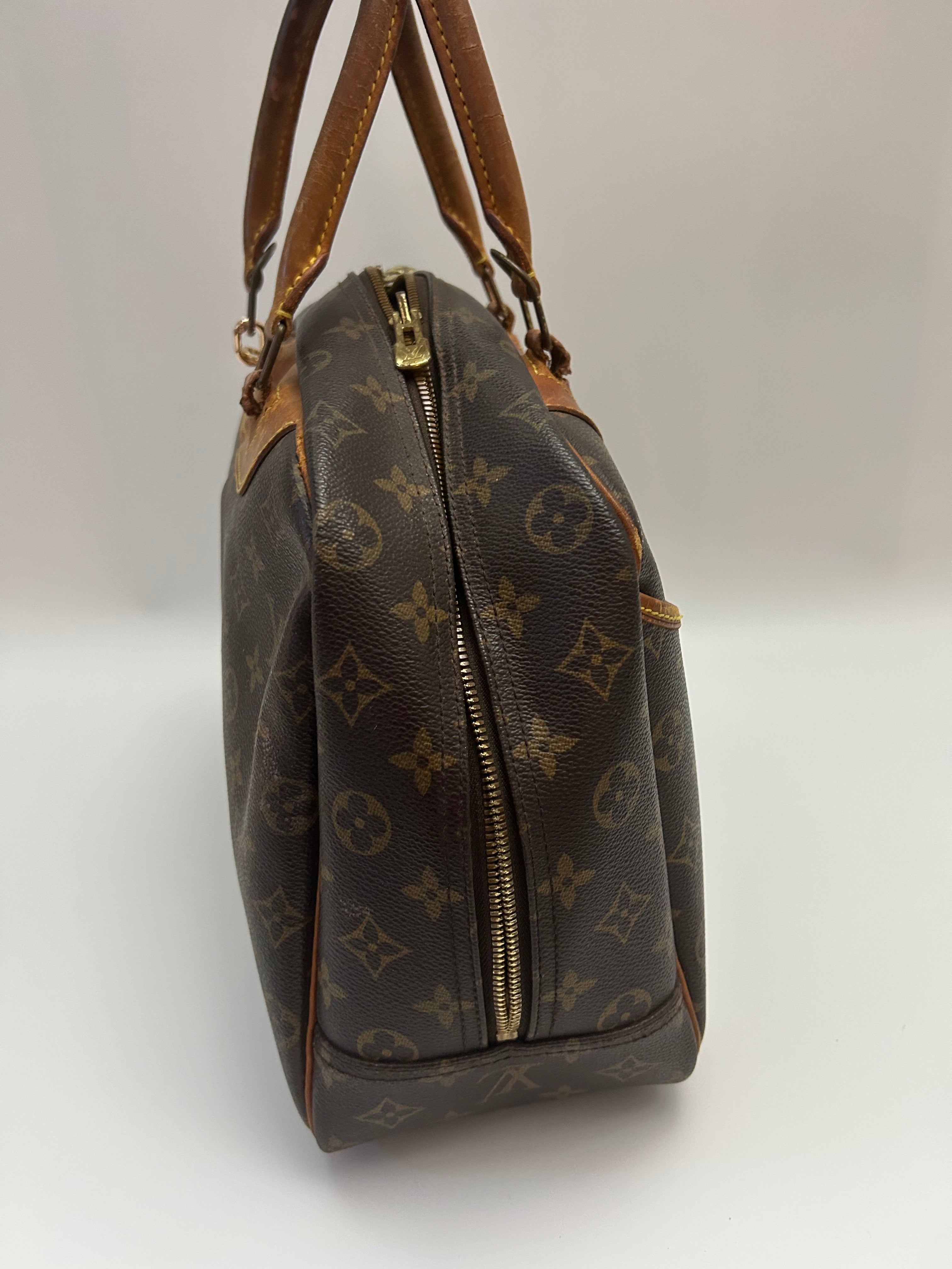 Louis Vuitton Deaudville