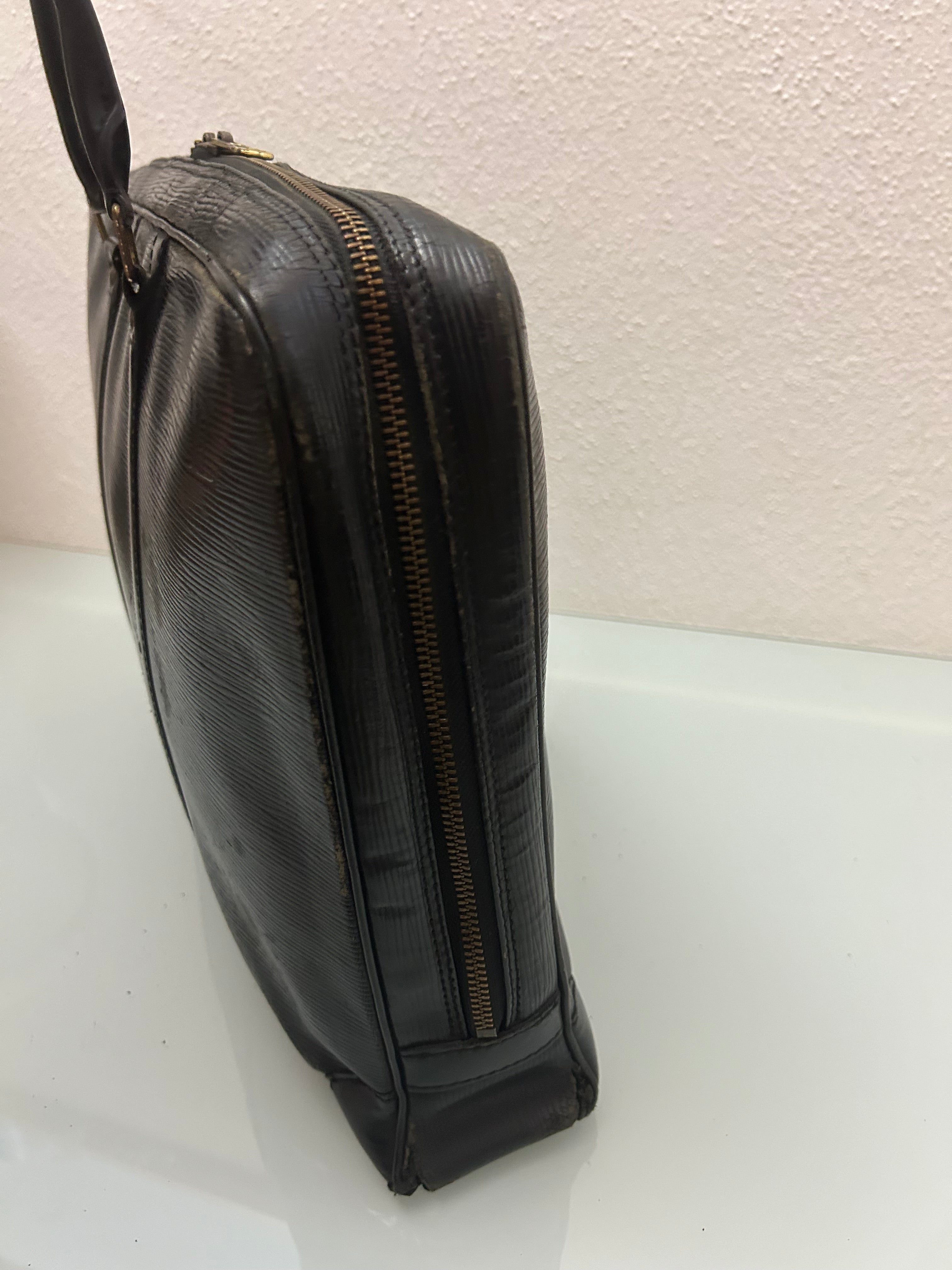 Louis Vuitton Epi Porte Document