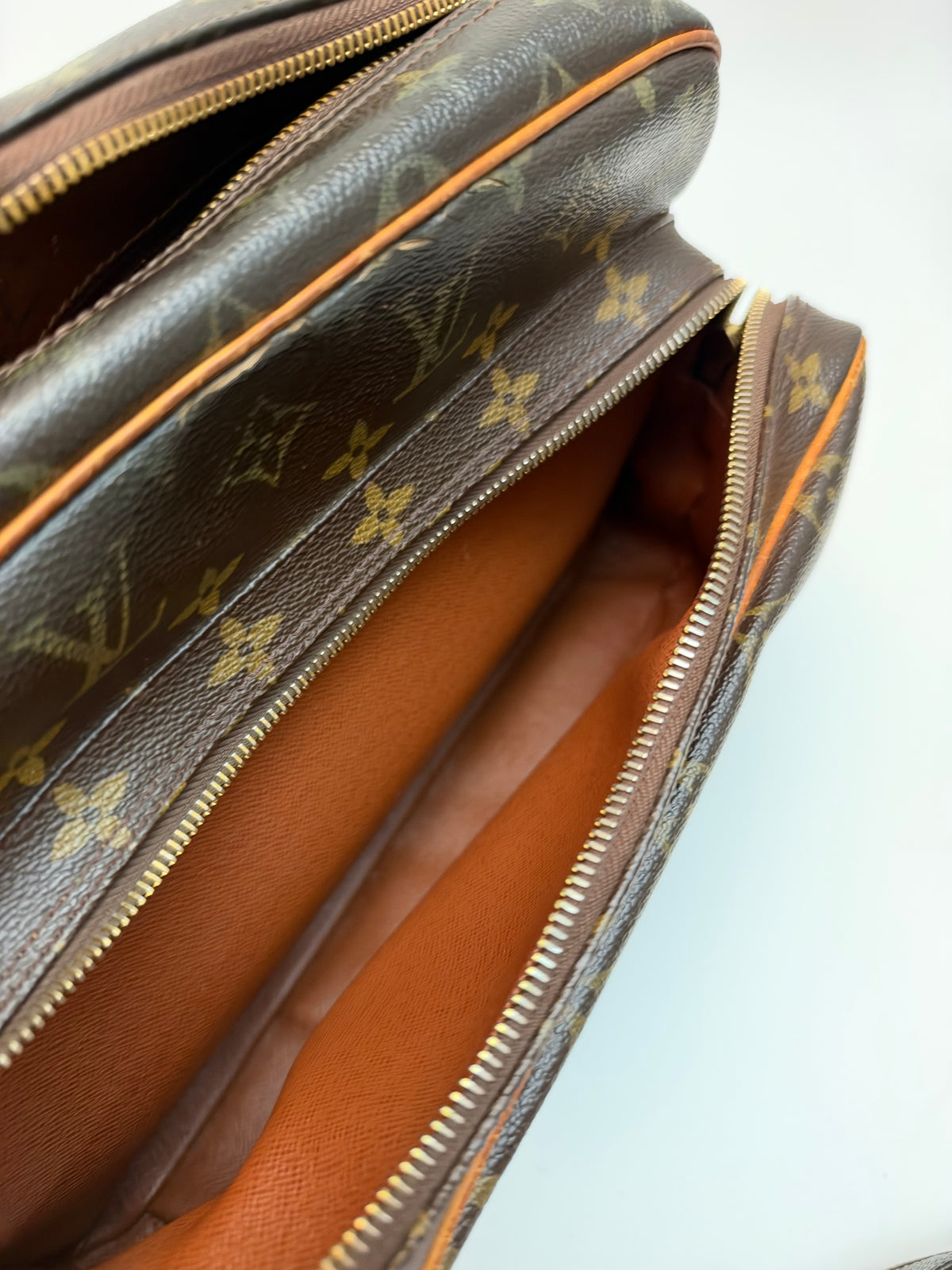 Louis Vuitton Nile