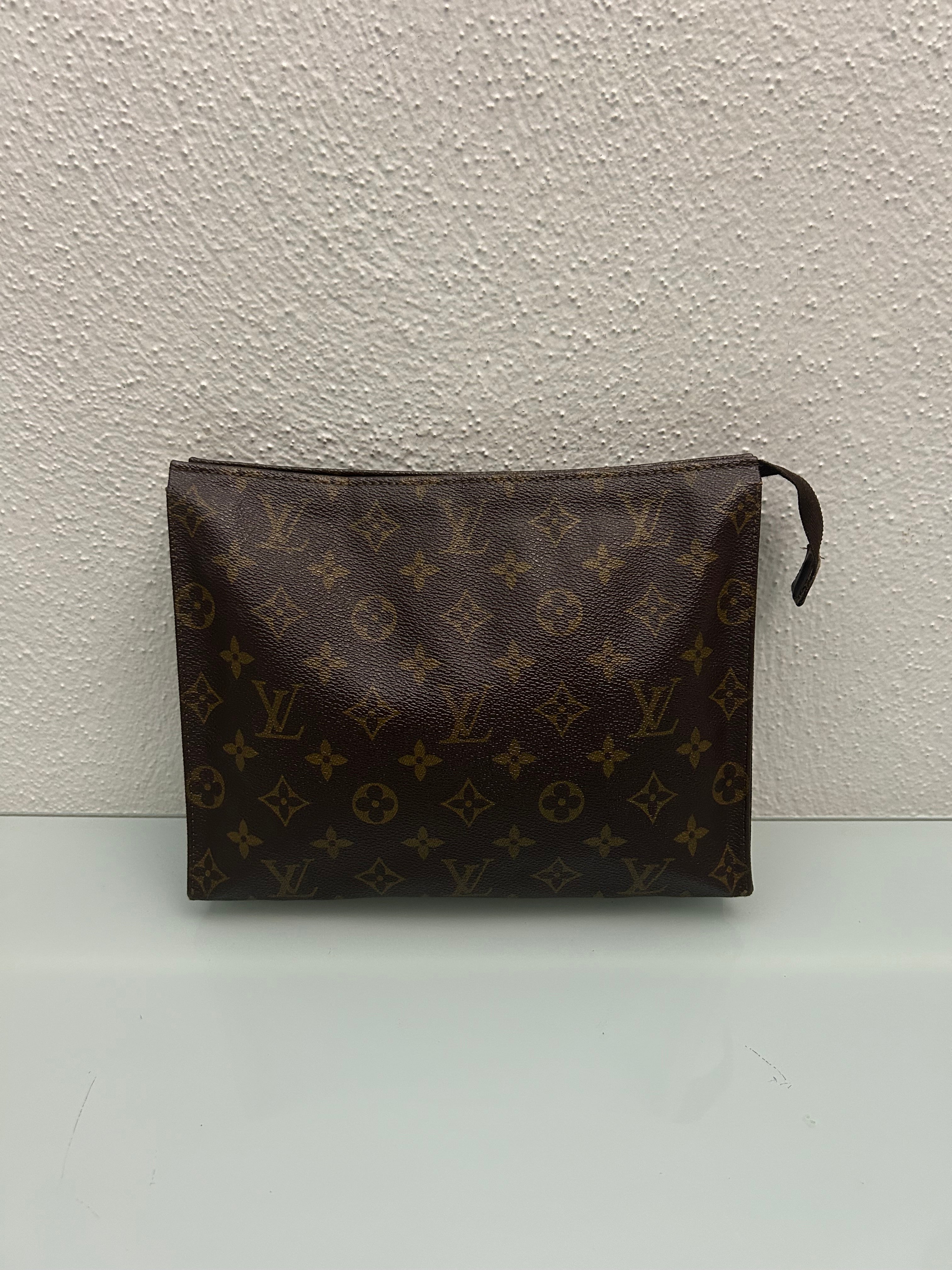 Louis Vuitton Clutch