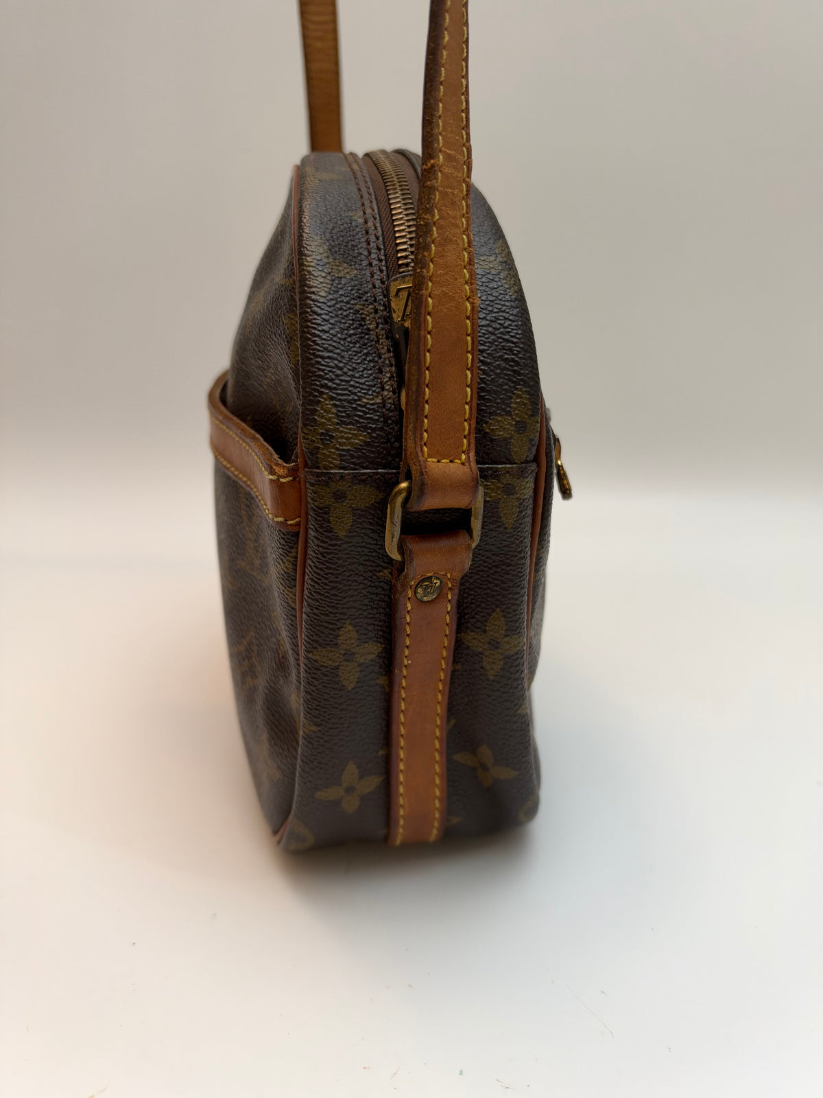 Louis Vuitton Senlis
