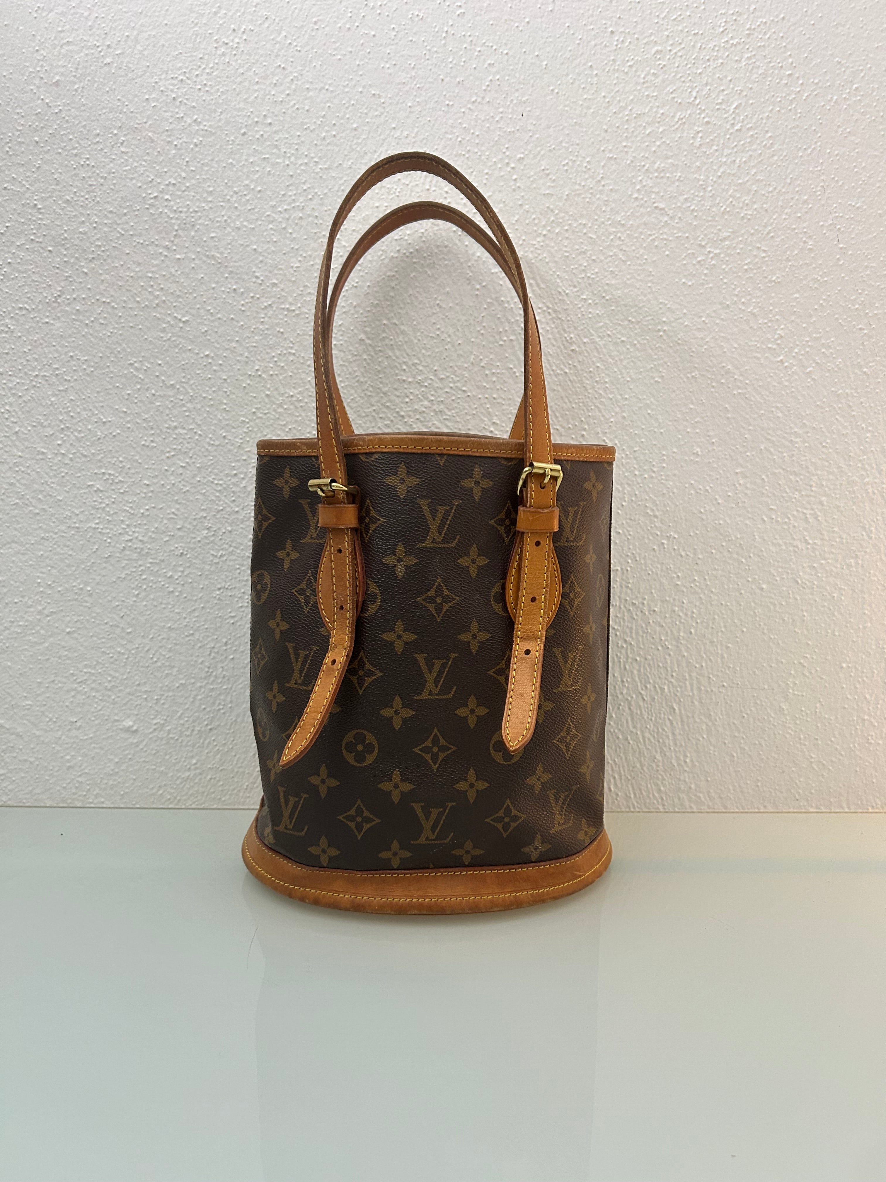 Louis Vuitton Marais