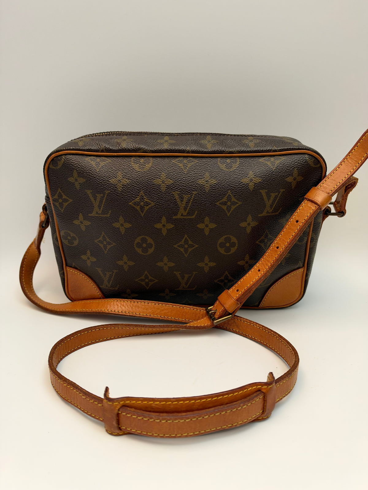 Louis Vuitton Trocadéro 27