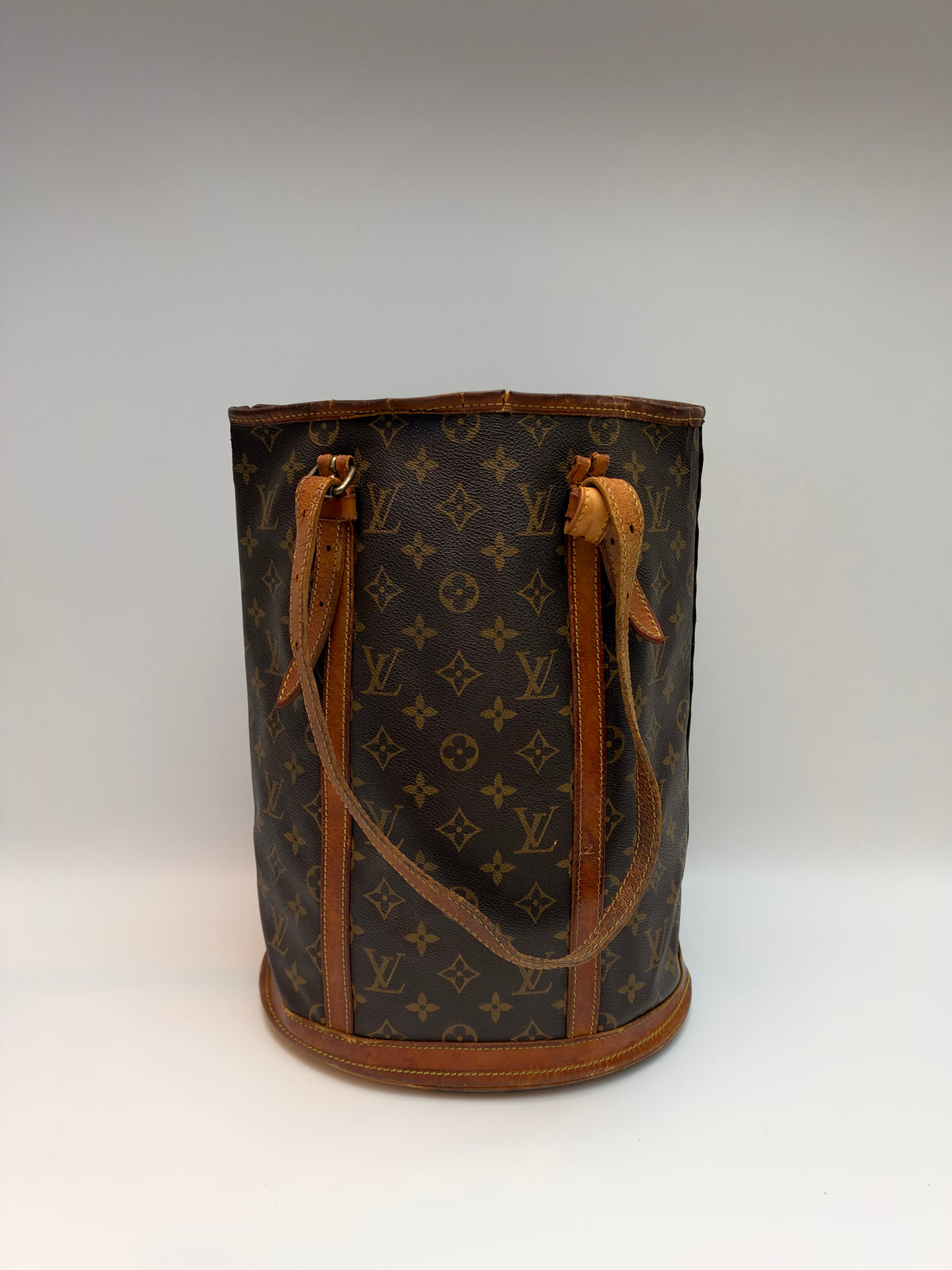 Louis Vuitton Marais
