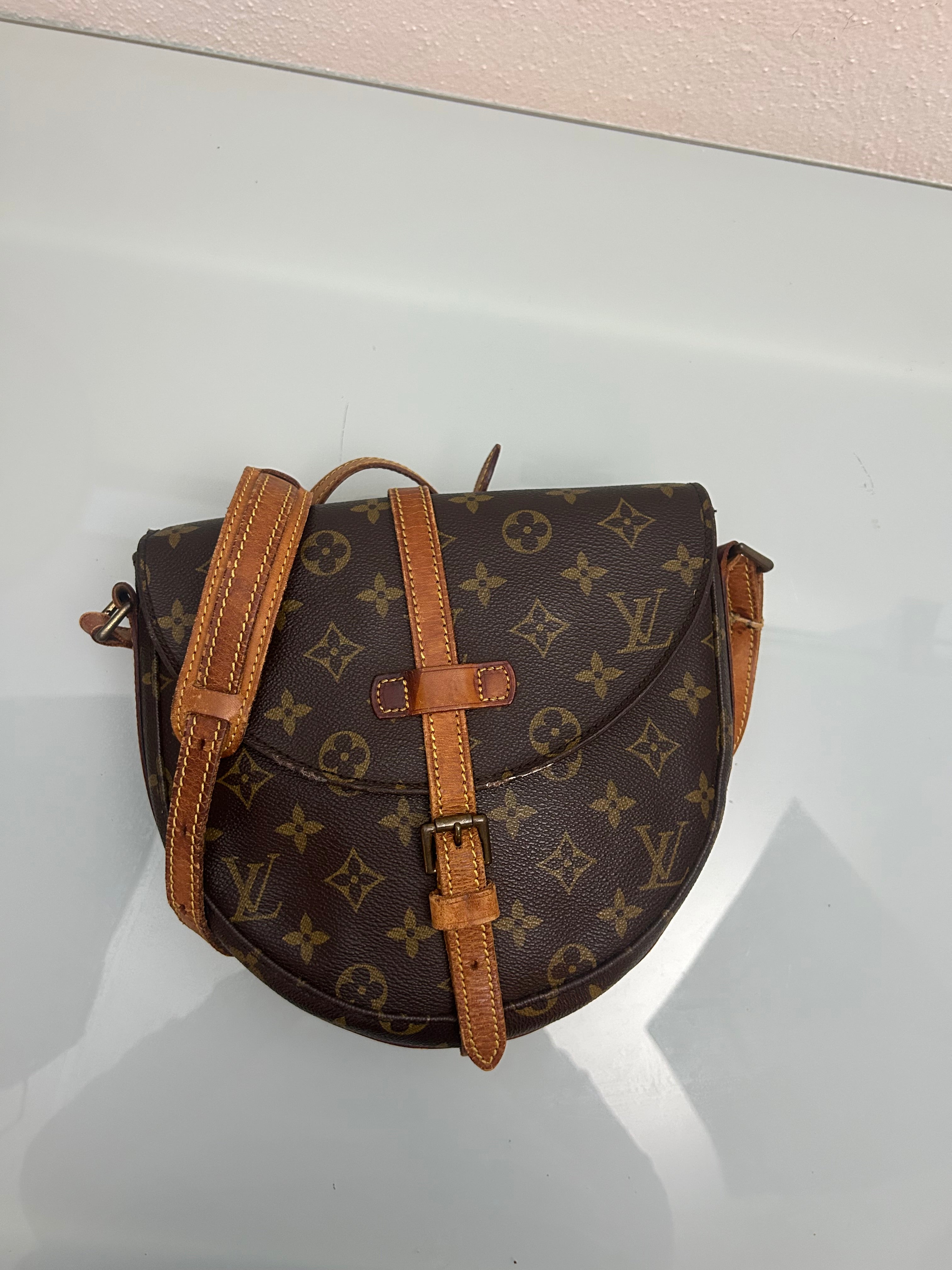 Louis Vuitton Chantilly