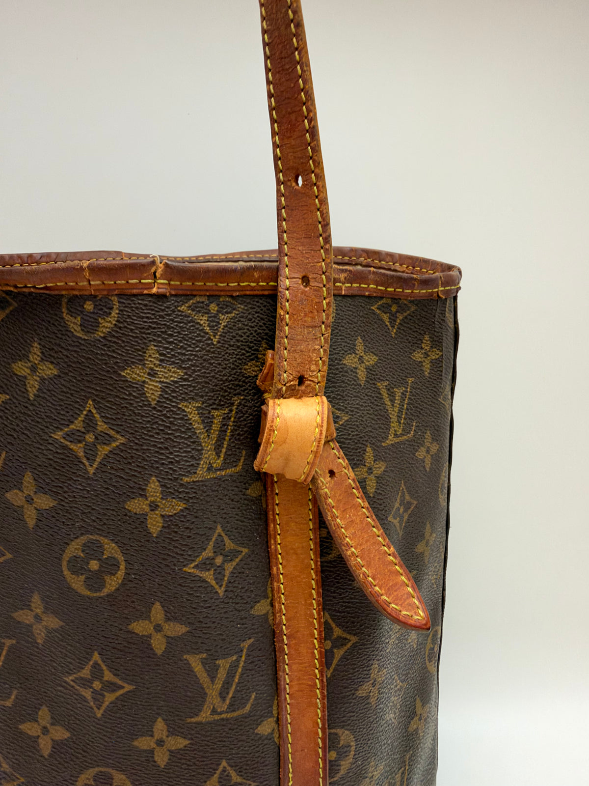 Louis Vuitton Marais