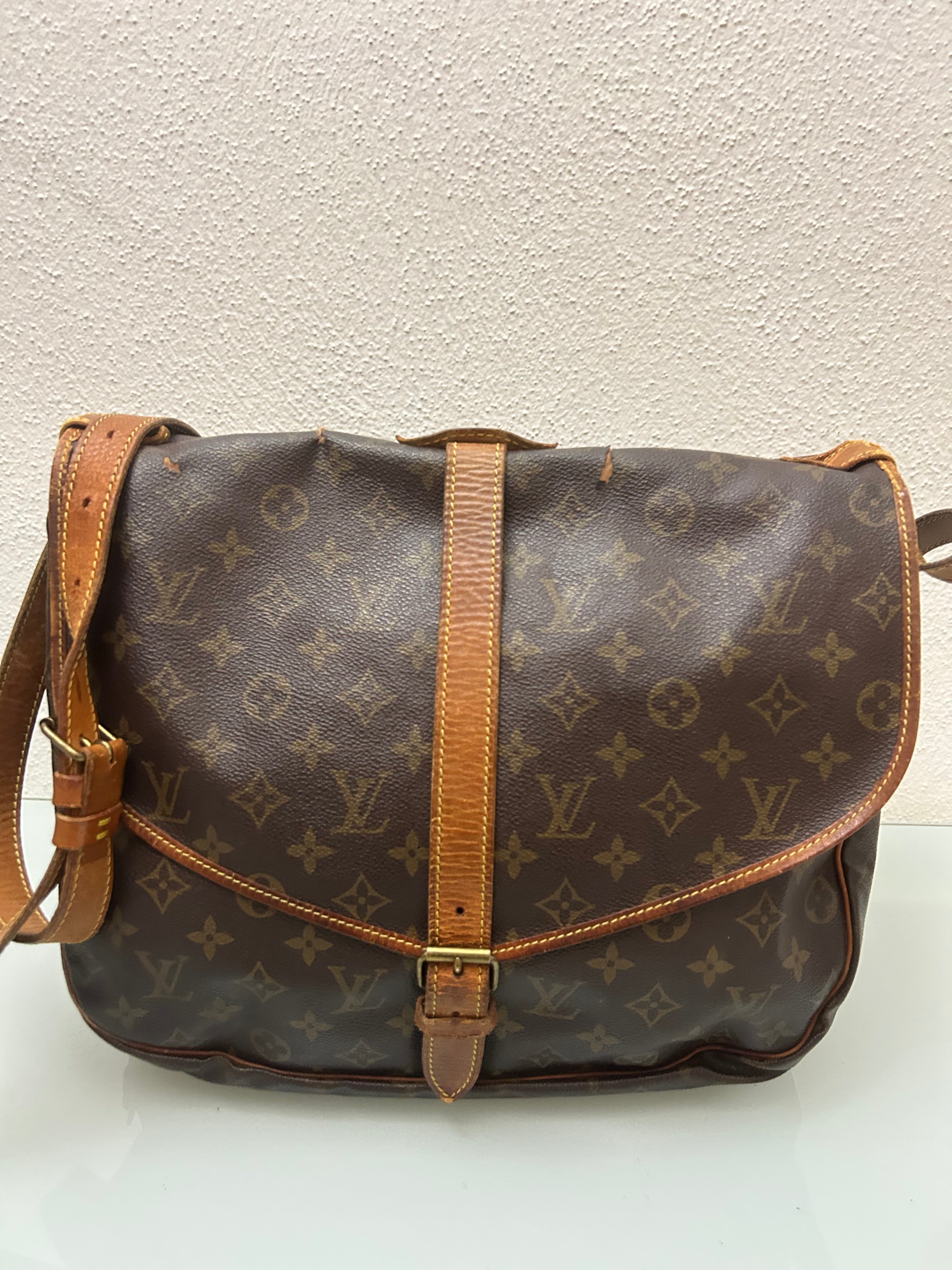 Louis Vuitton Saumur