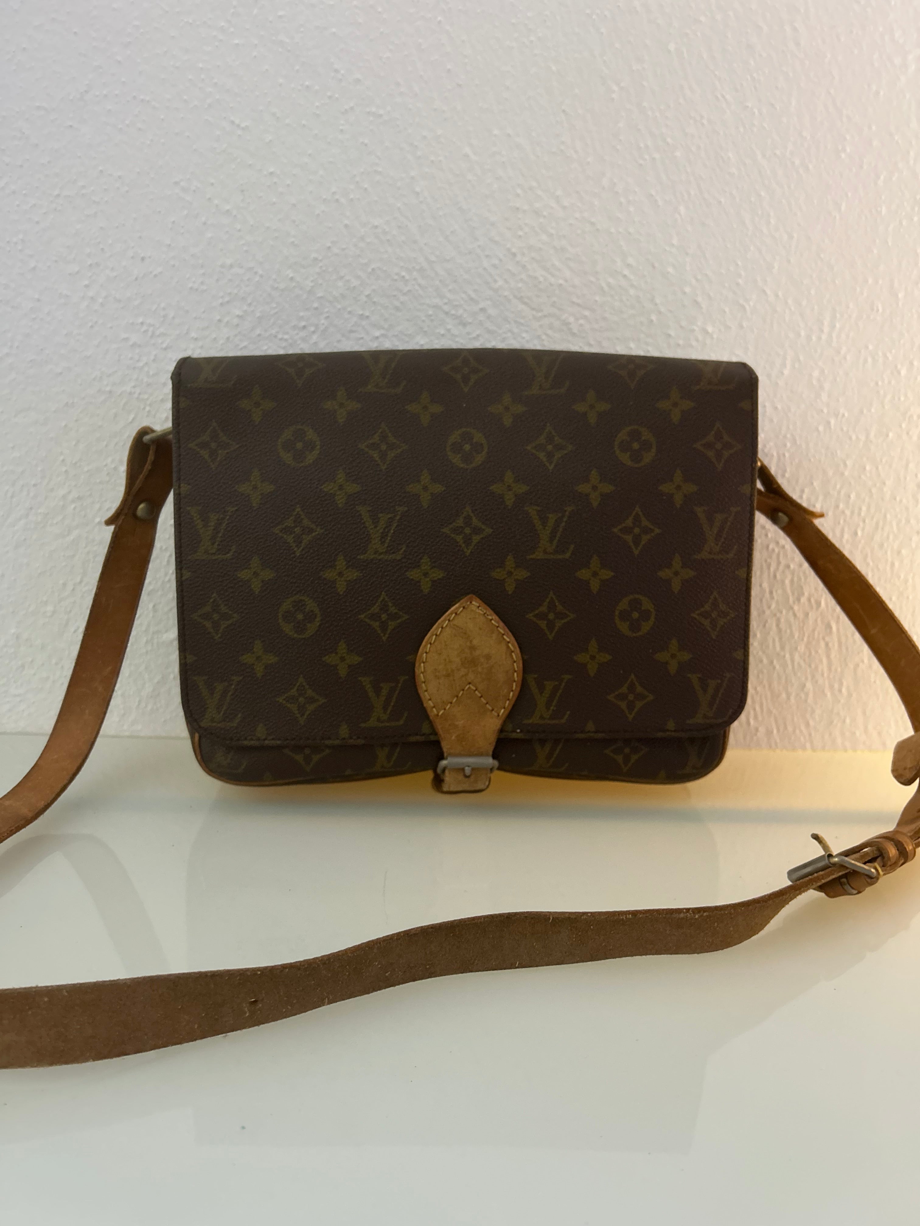 Louis Vuitton Cartouchiere