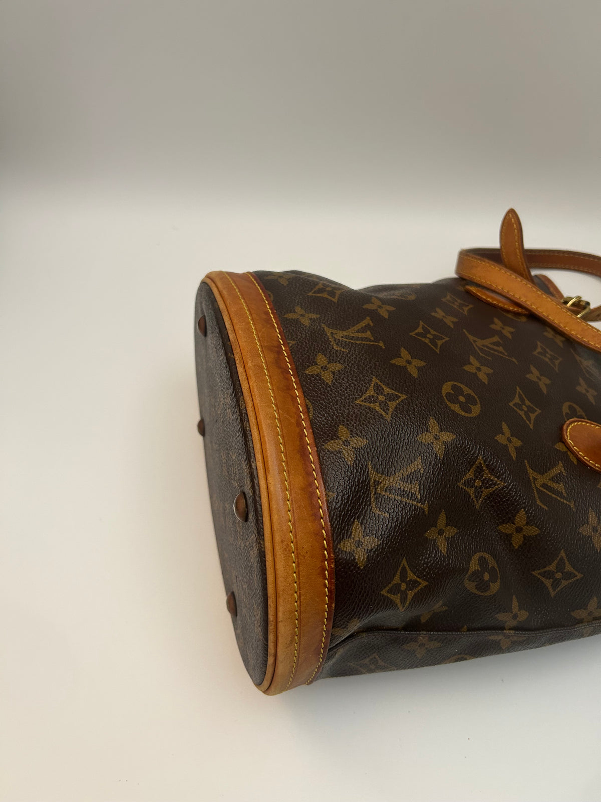 Louis Vuitton Petit Bucket