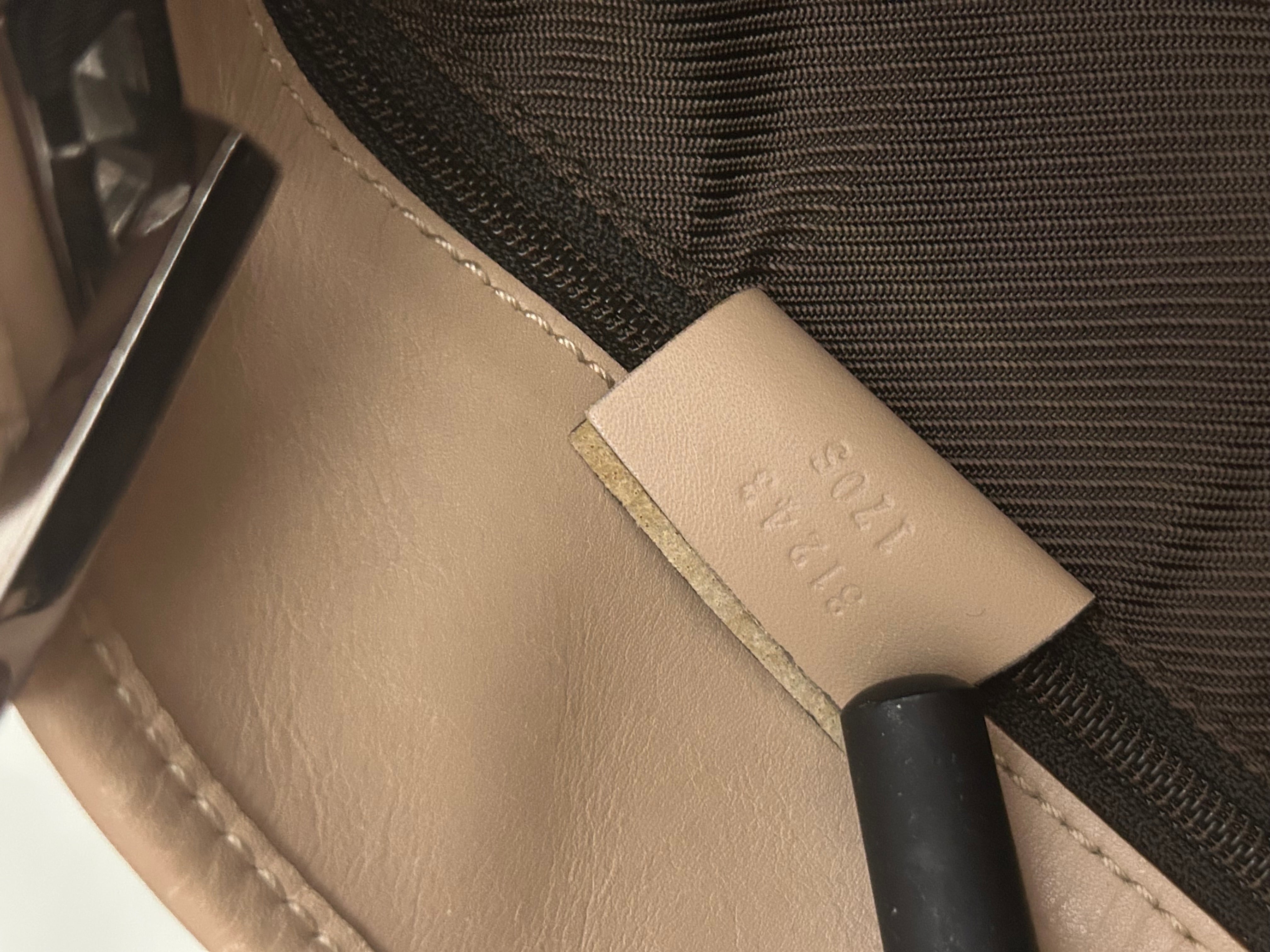 Gucci Beige Buckettaske