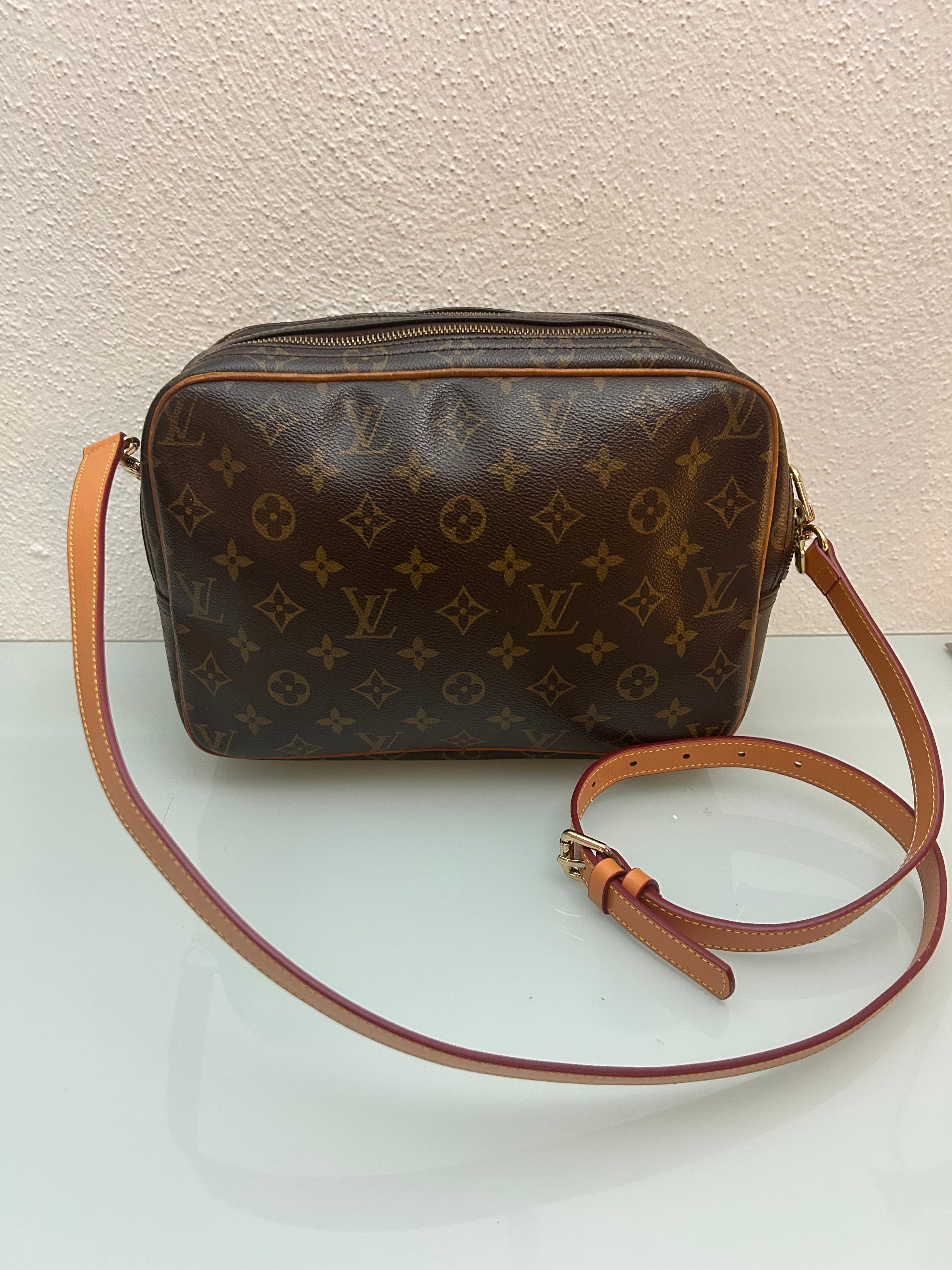 Louis Vuitton Reporter