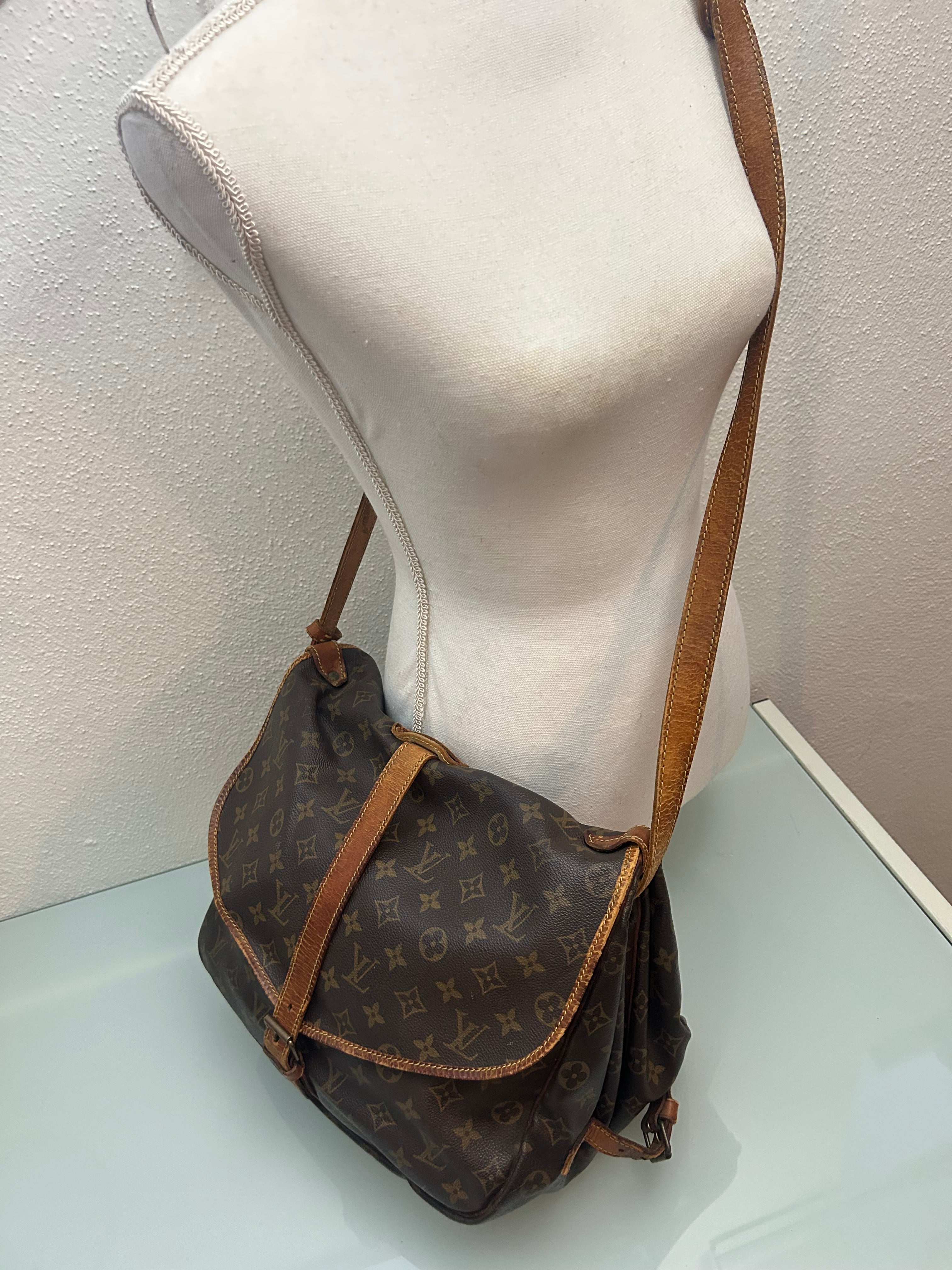 Louis Vuitton Saumur