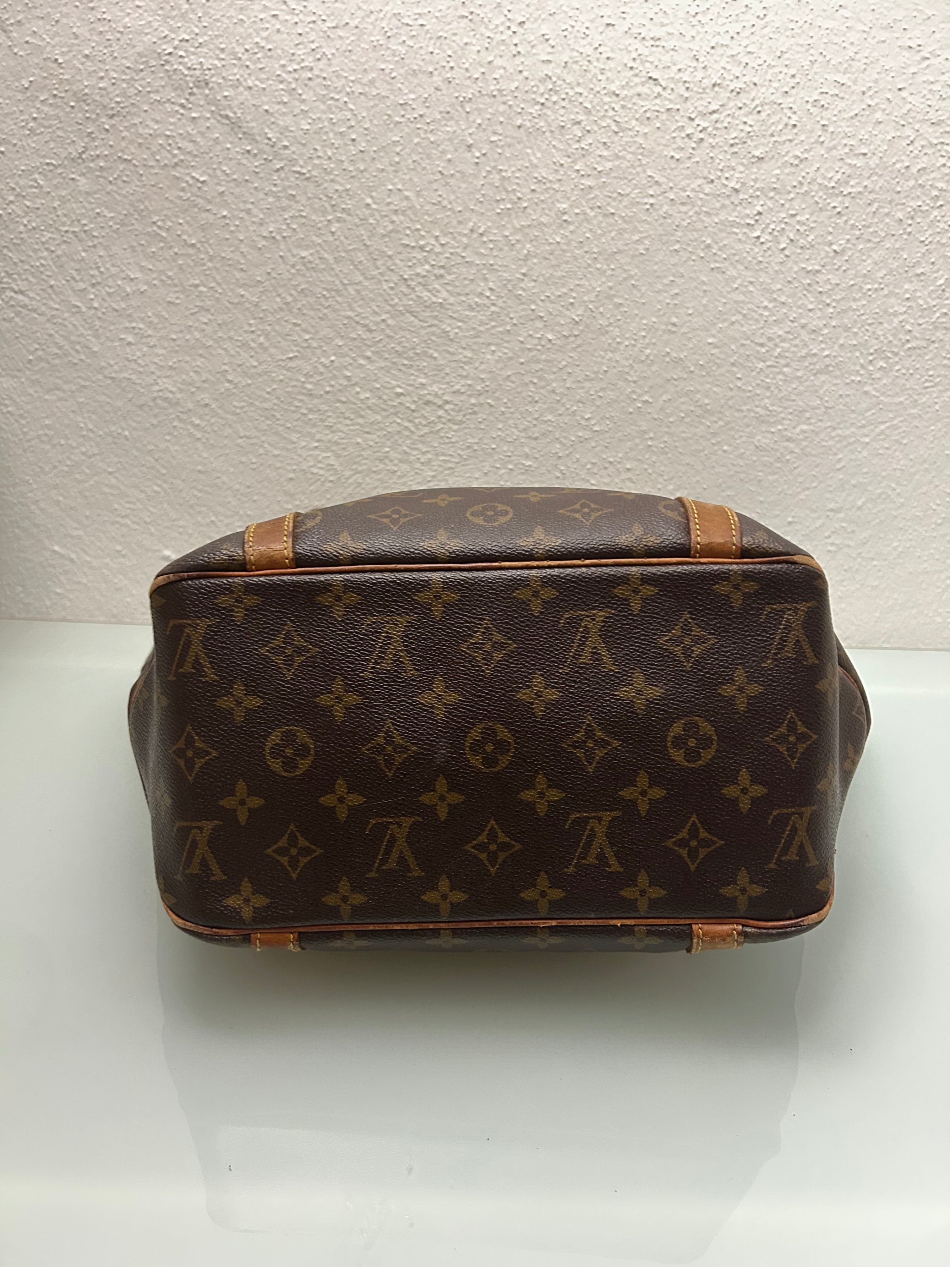 Louis Vuitton Shopper