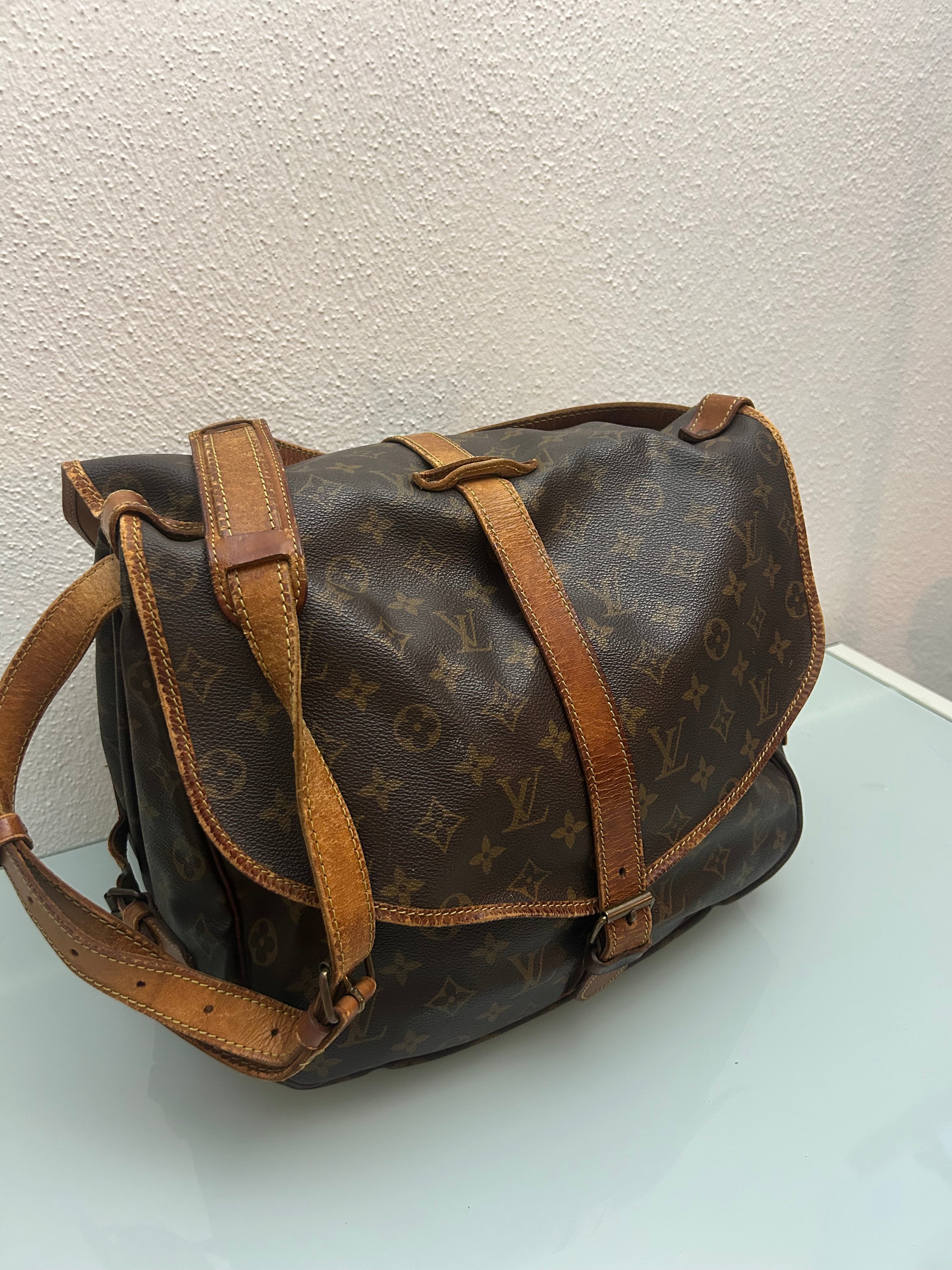 Louis Vuitton Saumur