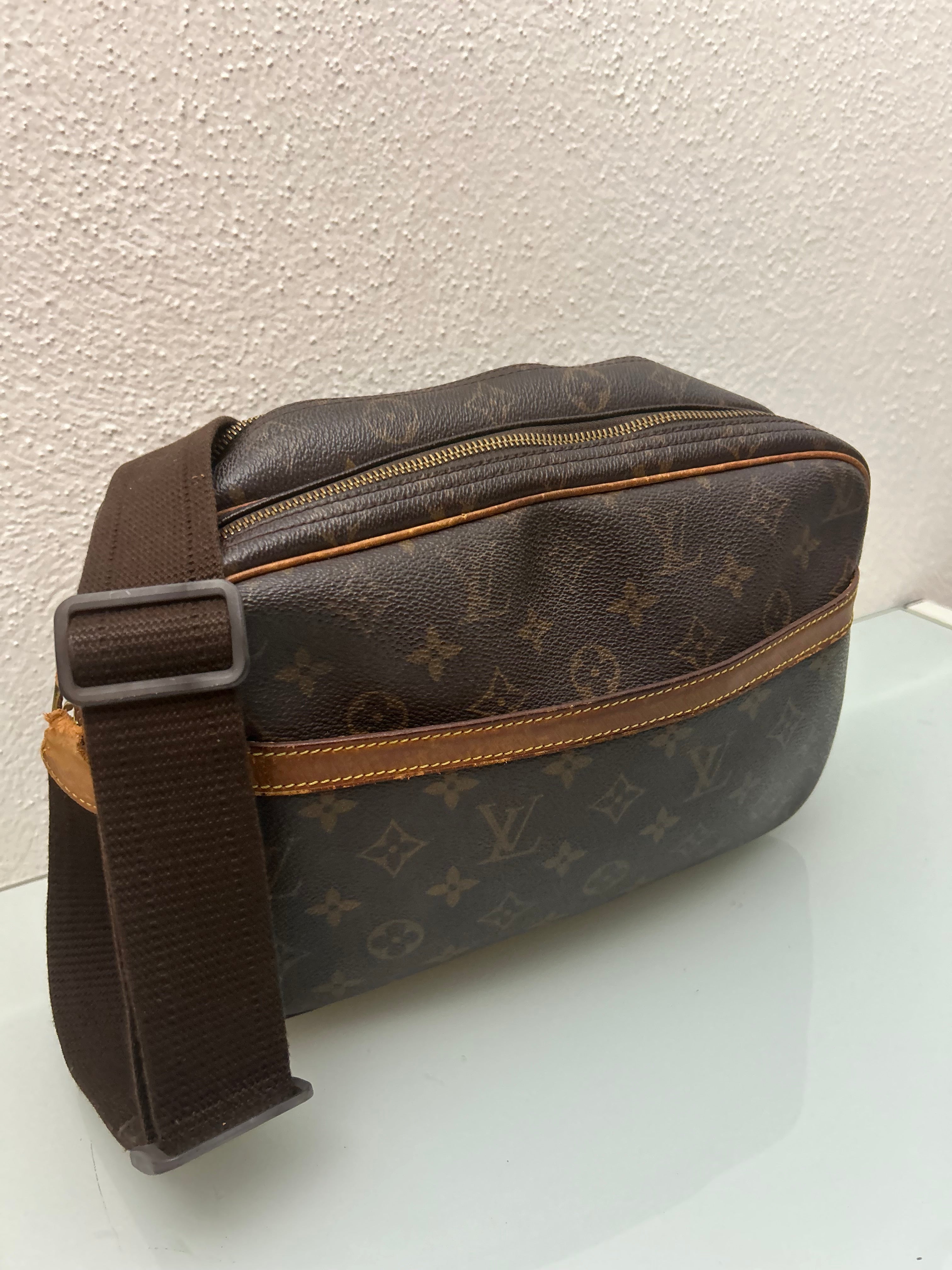 Louis Vuitton Reporter
