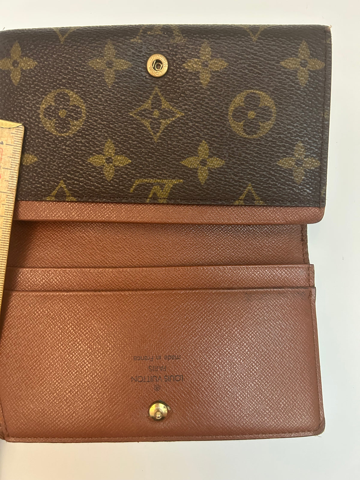 Louis Vuitton Pung